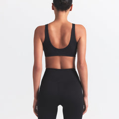 NikeSKIMS MATTE TWIST-FRONT BRA | OBSIDIAN