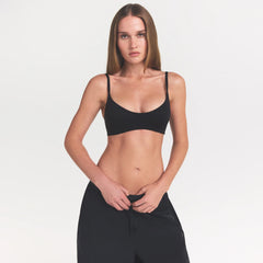 NikeSKIMS MATTE MICRO SCOOP BRA | OBSIDIAN