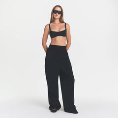 NikeSKIMS STUDIO STRETCH SEAM FRONT MICRO BRA | OBSIDIAN