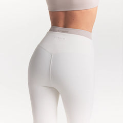NikeSKIMS MATTE SLIM FLARE LEGGING | IVORY