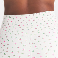 NikeSKIMS MATTE 17" CAPRI LEGGING | DITSY FLORAL PRINT