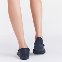 NikeSKIMS FOOTWEAR RIFT SATIN | NAVY