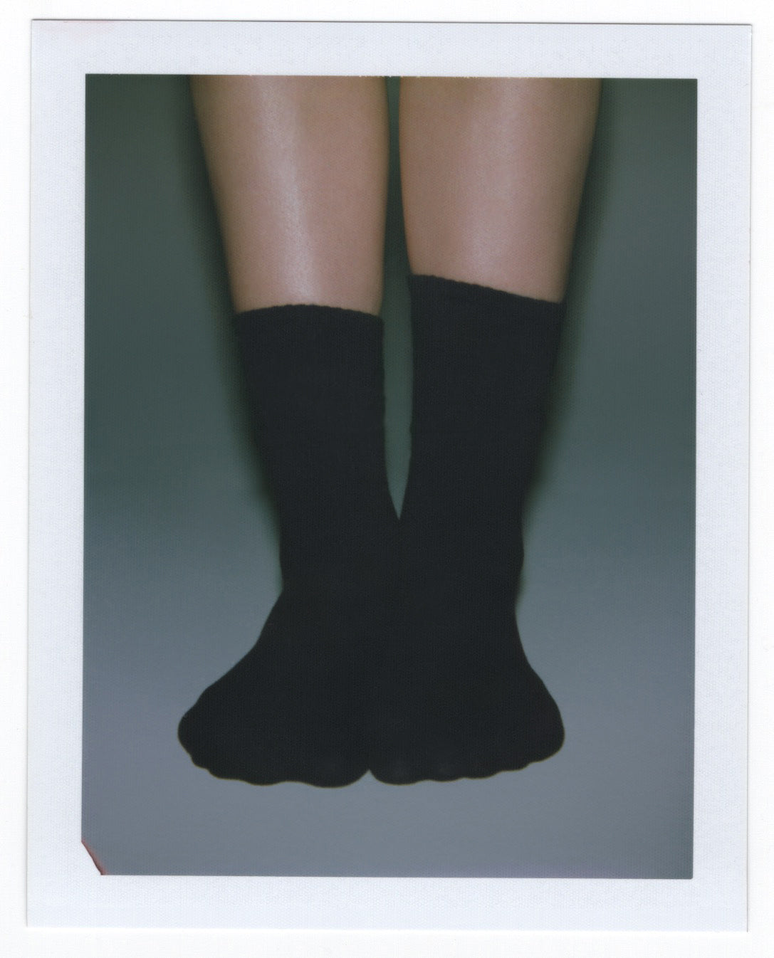 RIBBED CREW SOCK | SOOT