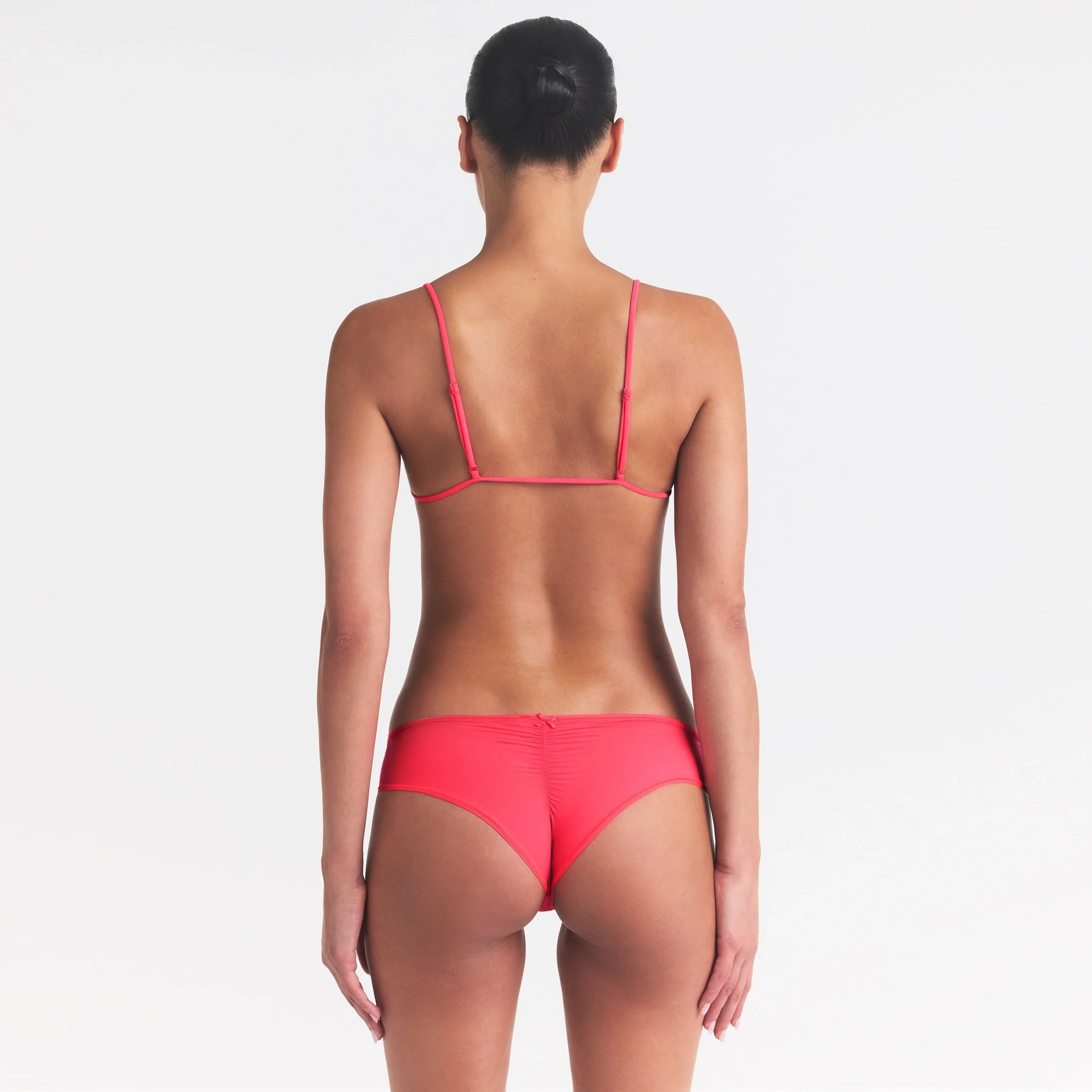 FITS EVERYBODY MICRO SKIMPY BRALETTE | ULTRA PINK