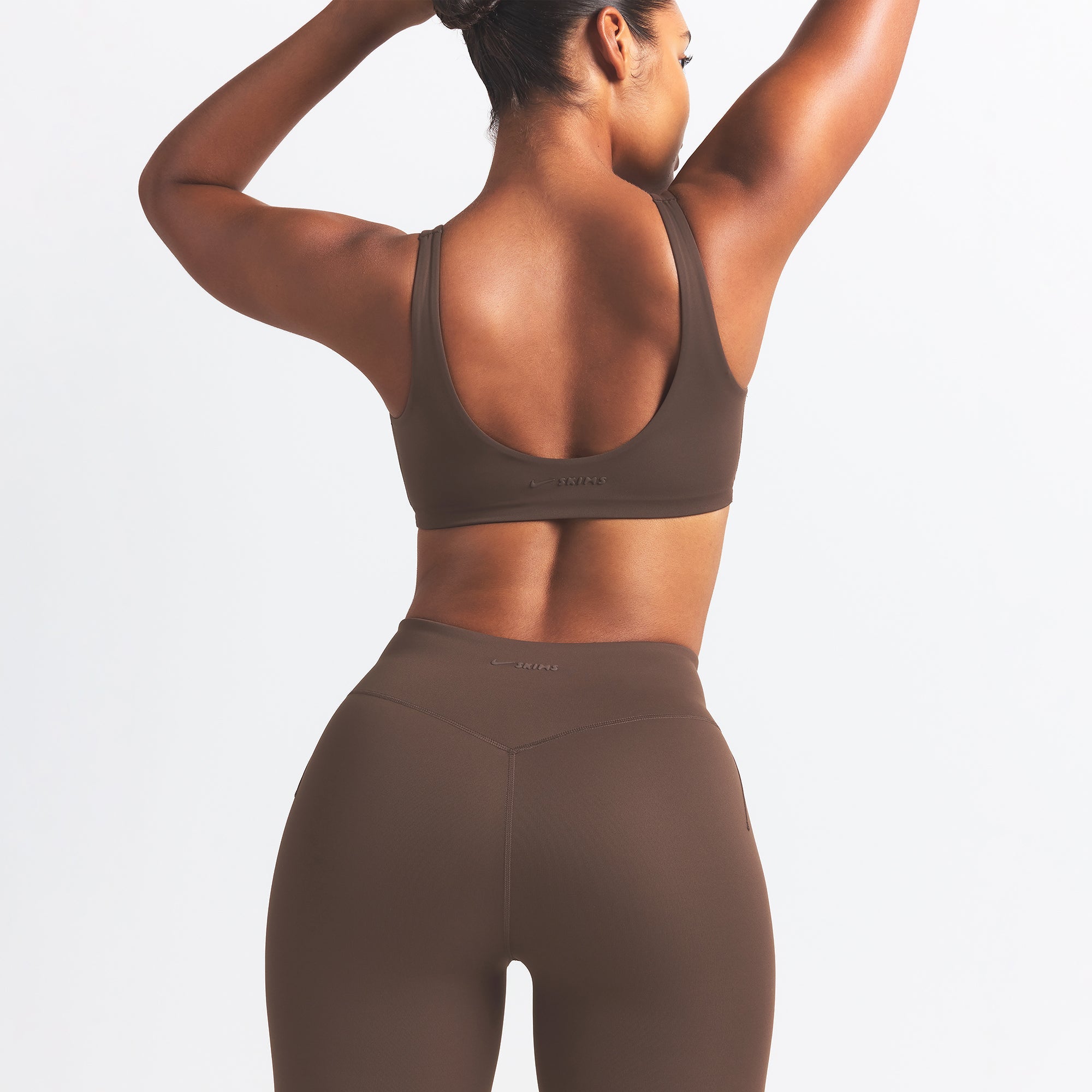 NikeSKIMS MATTE TWIST-FRONT BRA | DARK SEPIA