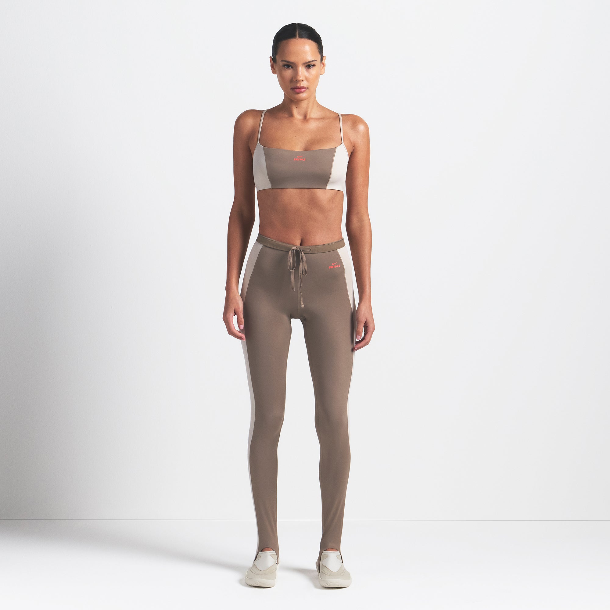 NikeSKIMS SHINE MICRO SCOOP BRA | TRUFFLE AND STONE