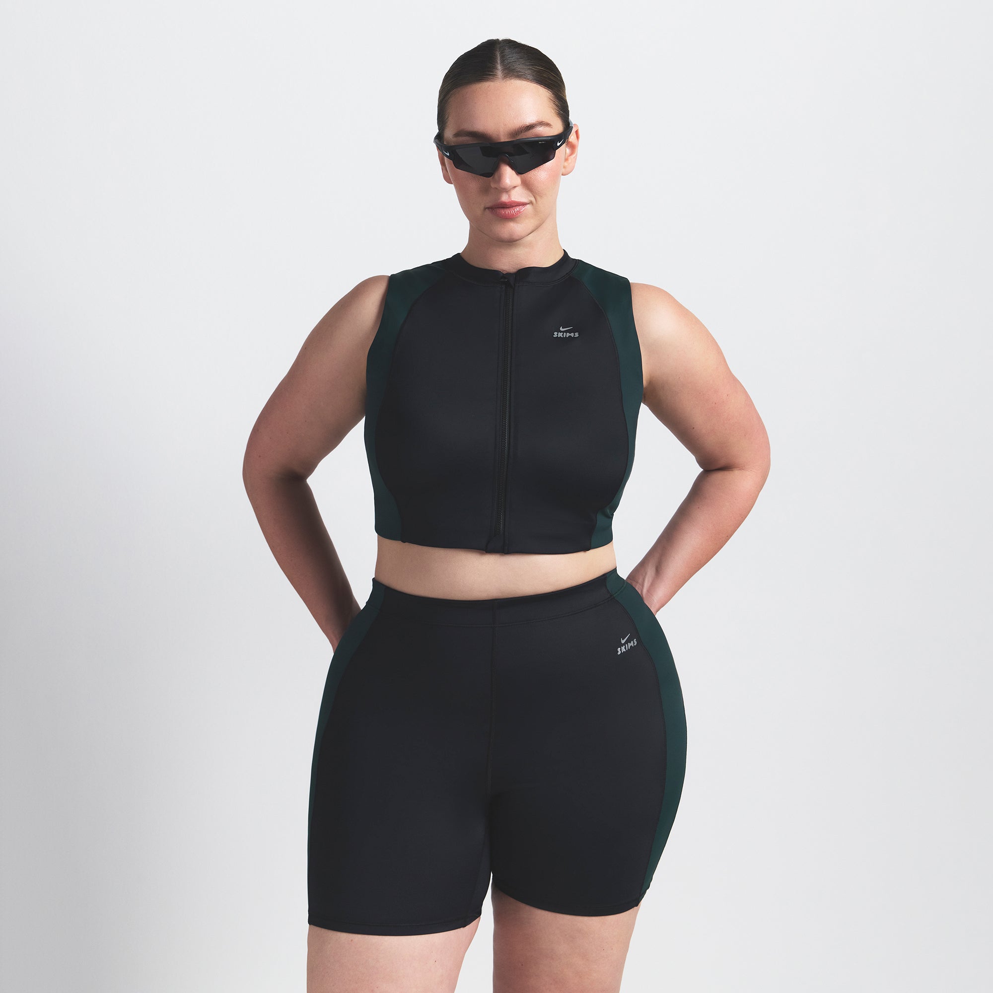 NikeSKIMS SHINE FRONT ZIP BRA | OBSIDIAN AND DARK TEAL