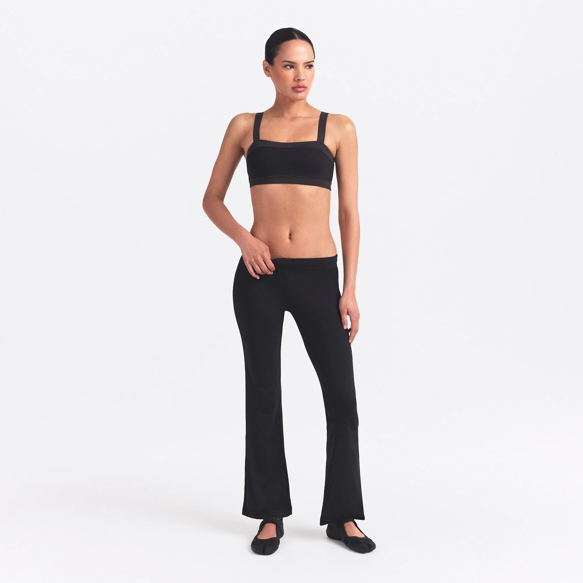 NikeSKIMS MATTE SHINE MIX STRAIGHT NECK BRA | OBSIDIAN AND IGNEOUS