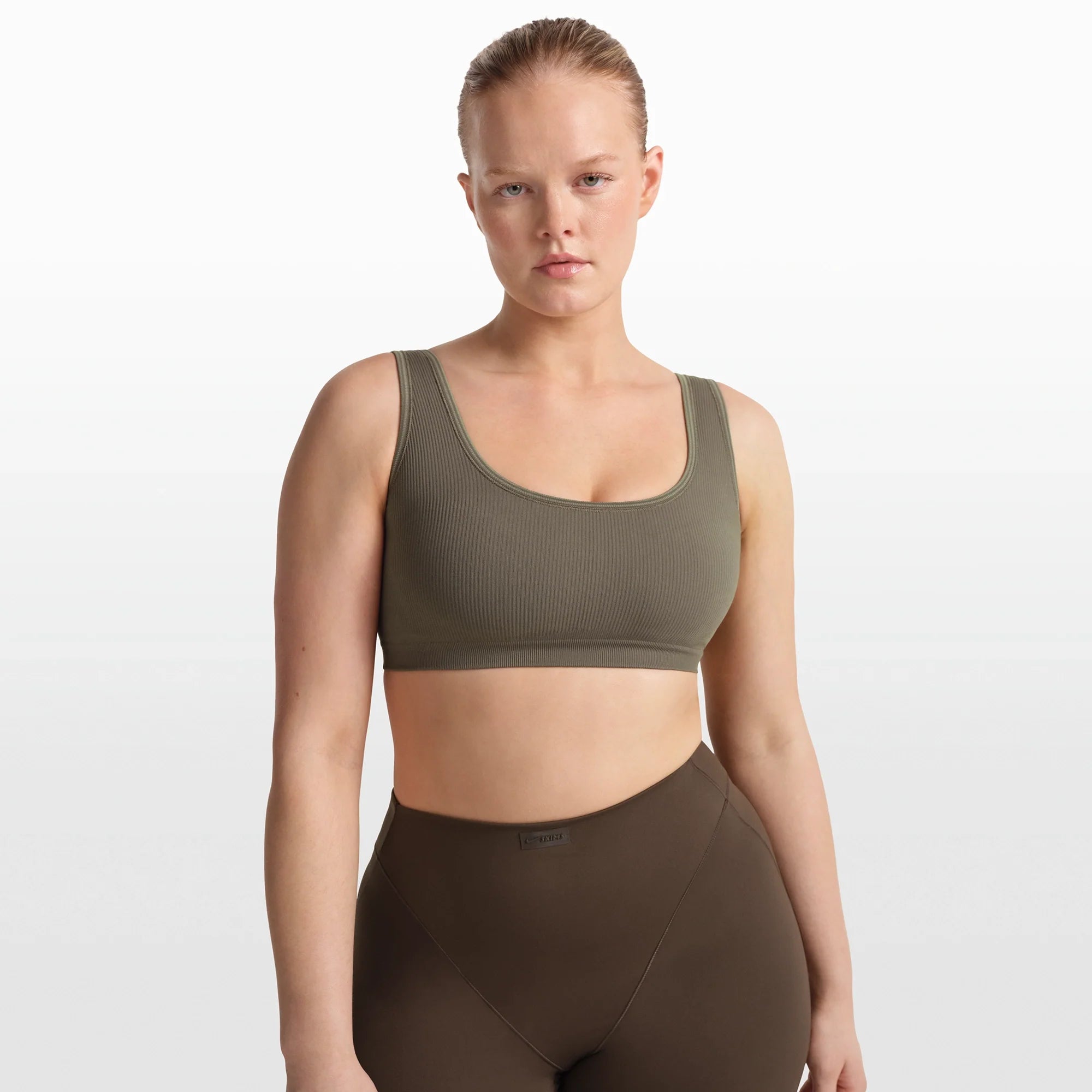 NikeSKIMS RIBBED SEAMLESS SCOOP BRA | DUSTY OAKMOSS
