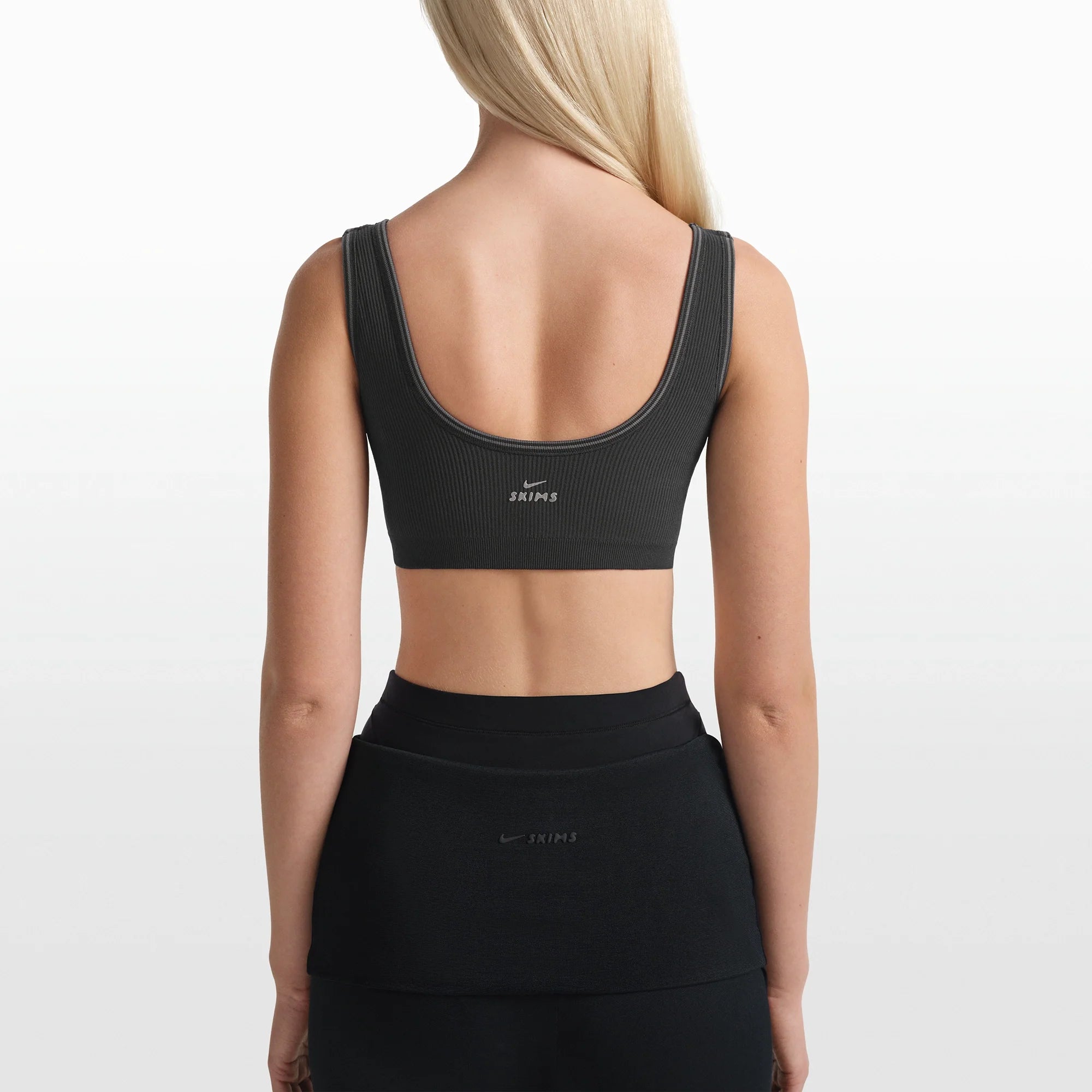 NikeSKIMS RIBBED SEAMLESS SCOOP BRA | OBSIDIAN