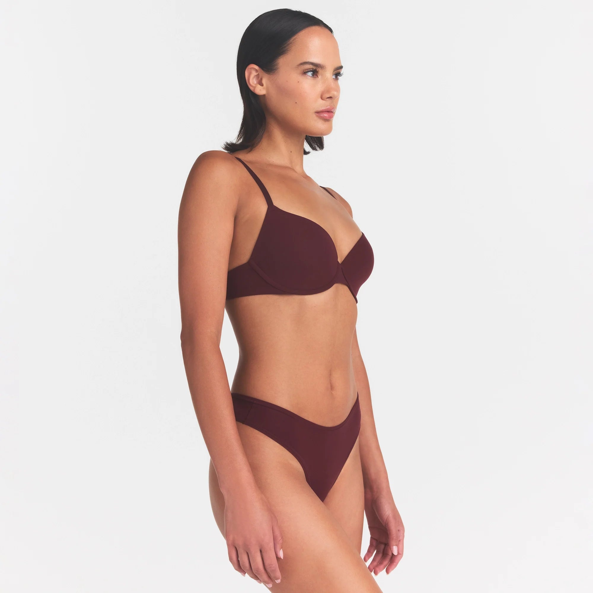 FITS EVERYBODY T-SHIRT BRA | CURRANT