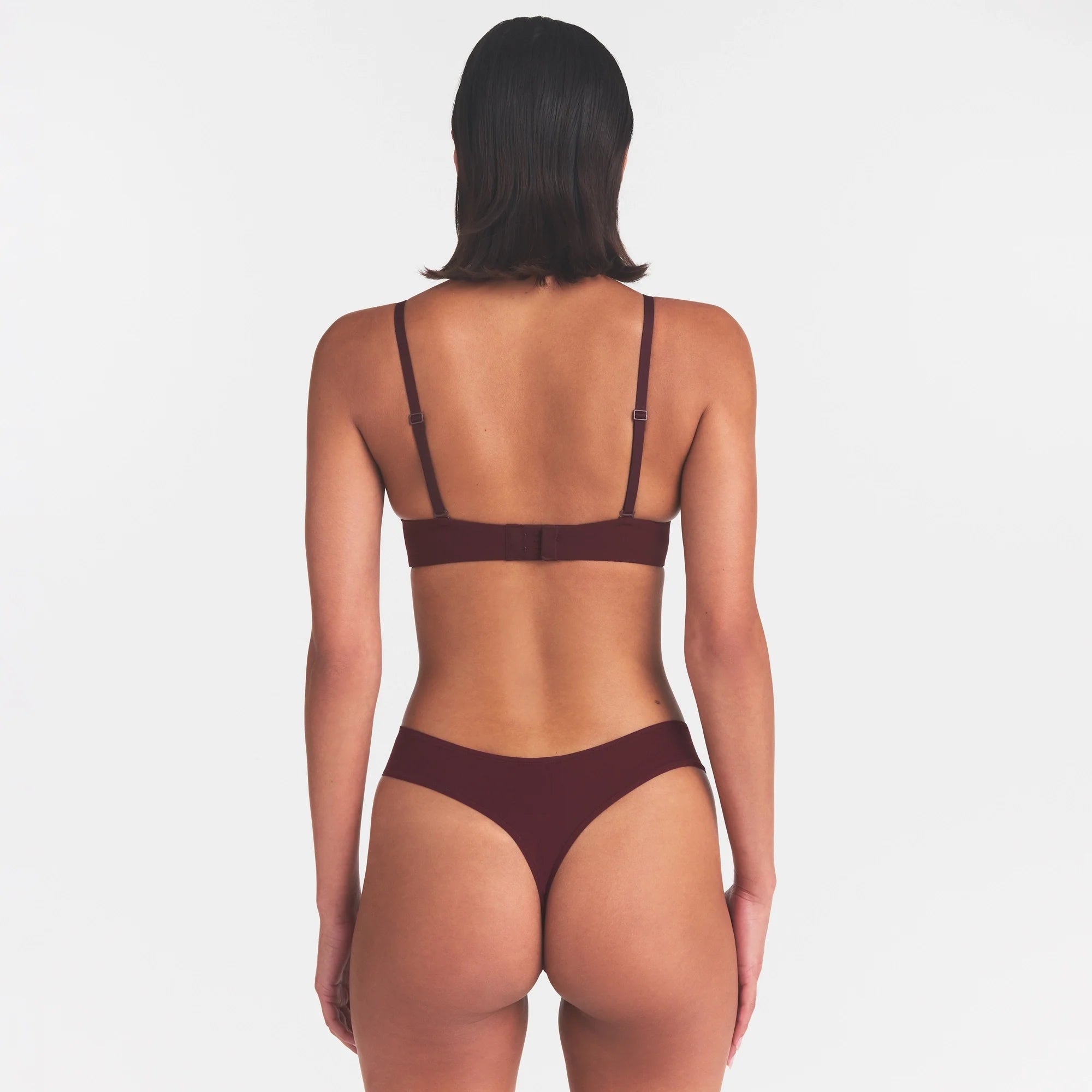 FITS EVERYBODY T-SHIRT BRA | CURRANT