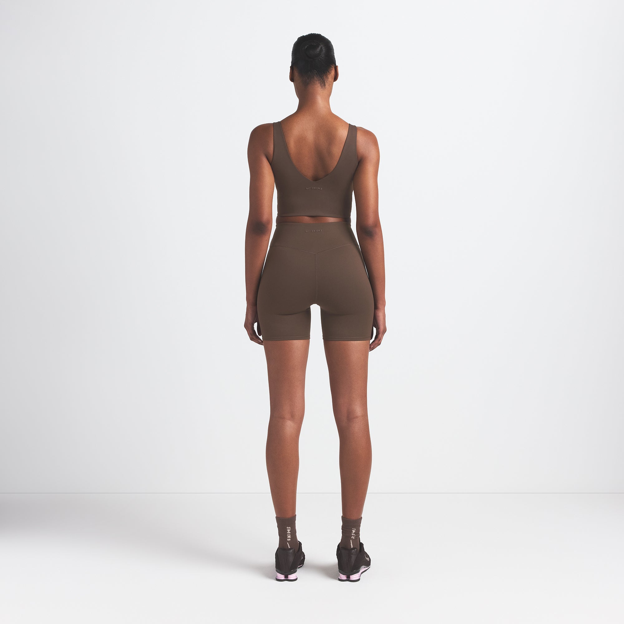 NikeSKIMS MATTE V-NECK BRA TOP | DARK SEPIA