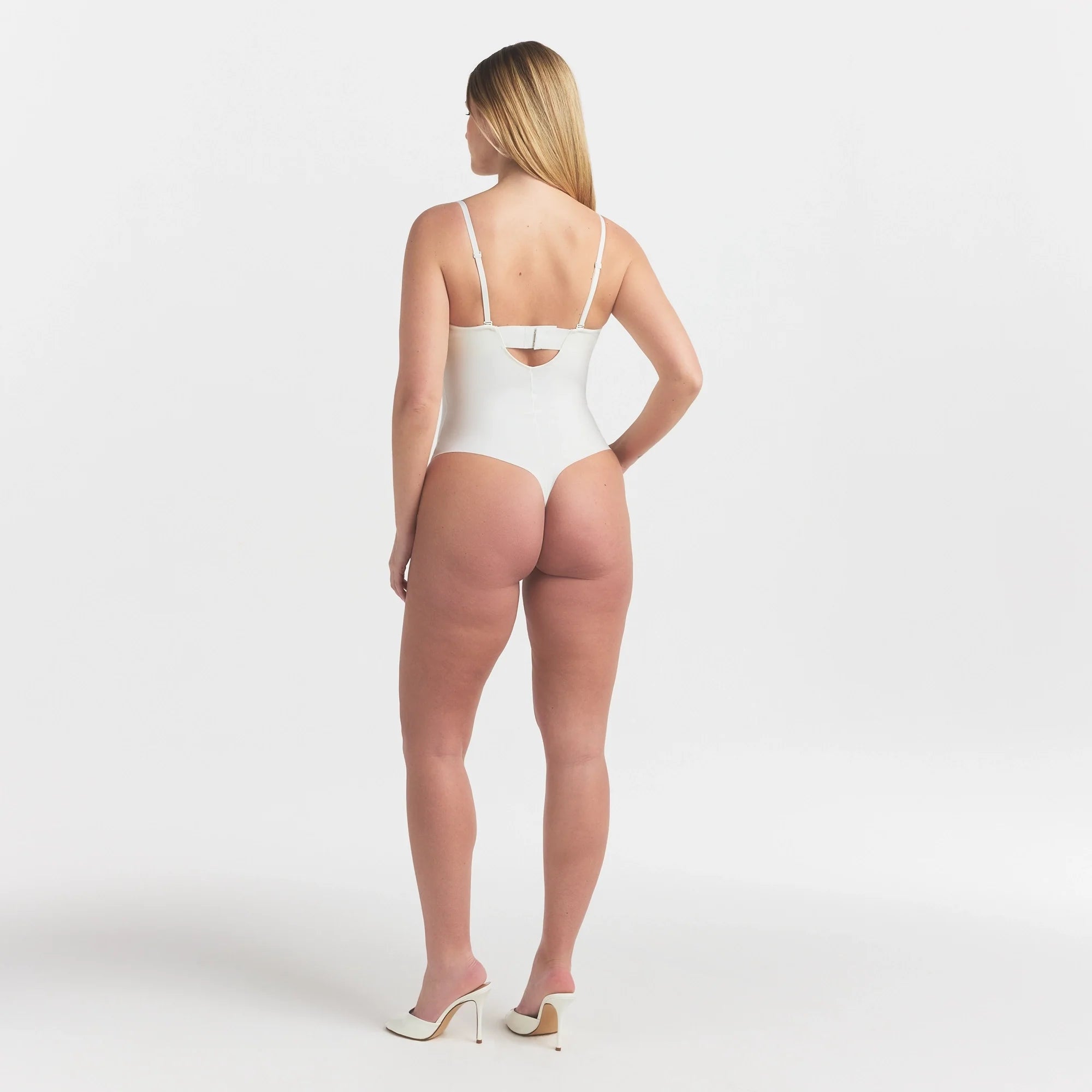 SKIMS BODY UNDERWIRE THONG BODYSUIT | IVORY