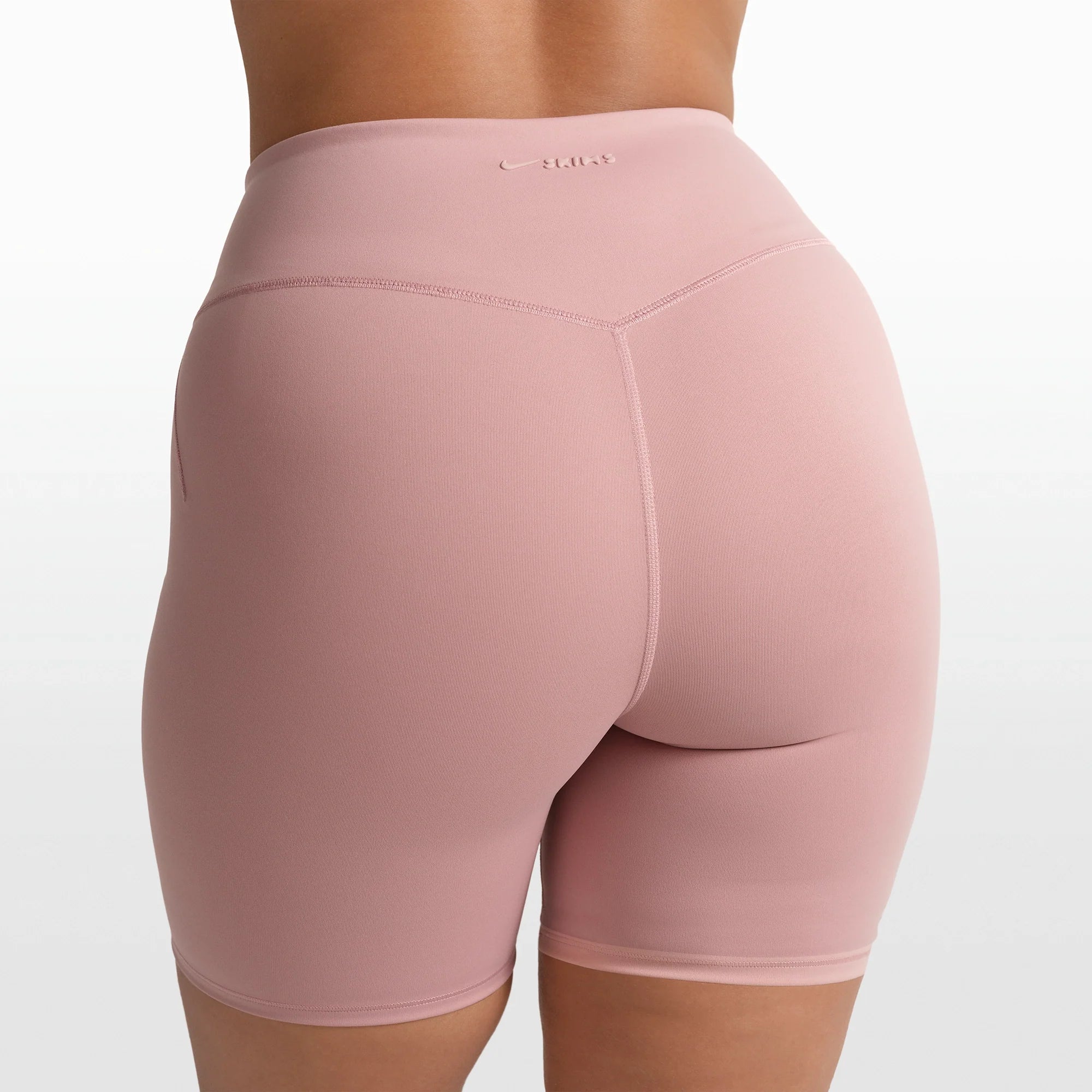NikeSKIMS MATTE 5" BIKER SHORT | HIMALAYAN