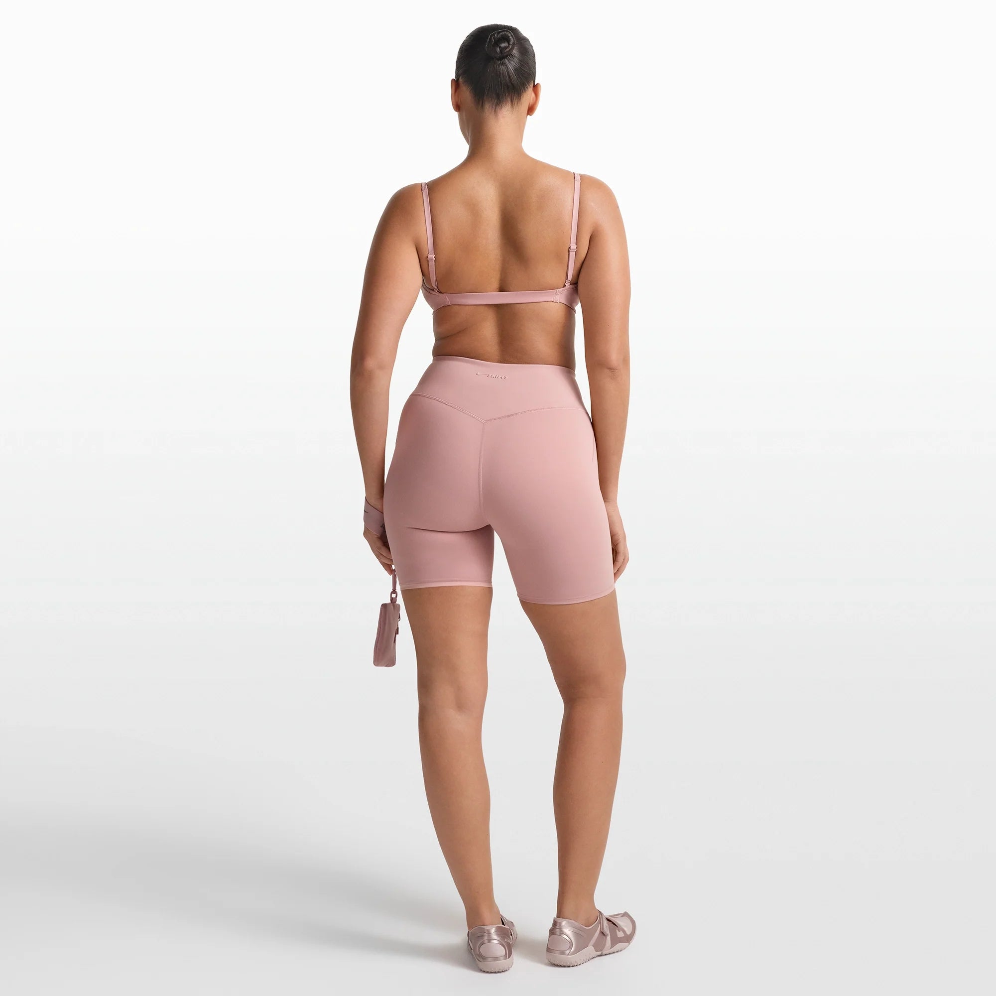 NikeSKIMS MATTE 5" BIKER SHORT | HIMALAYAN