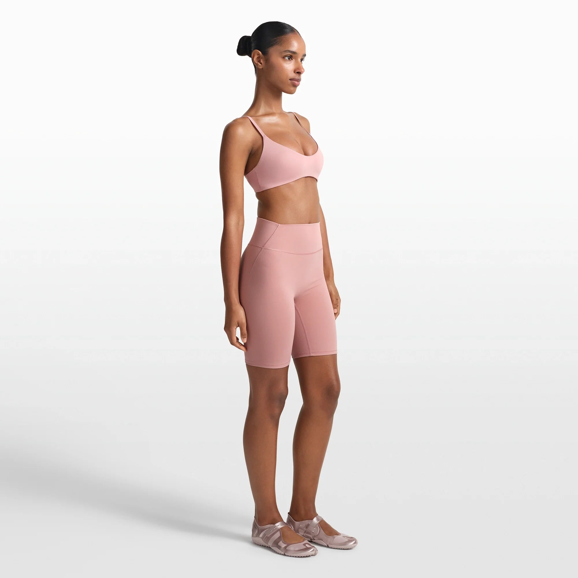 NikeSKIMS MATTE 7" BIKER SHORT | HIMALAYAN