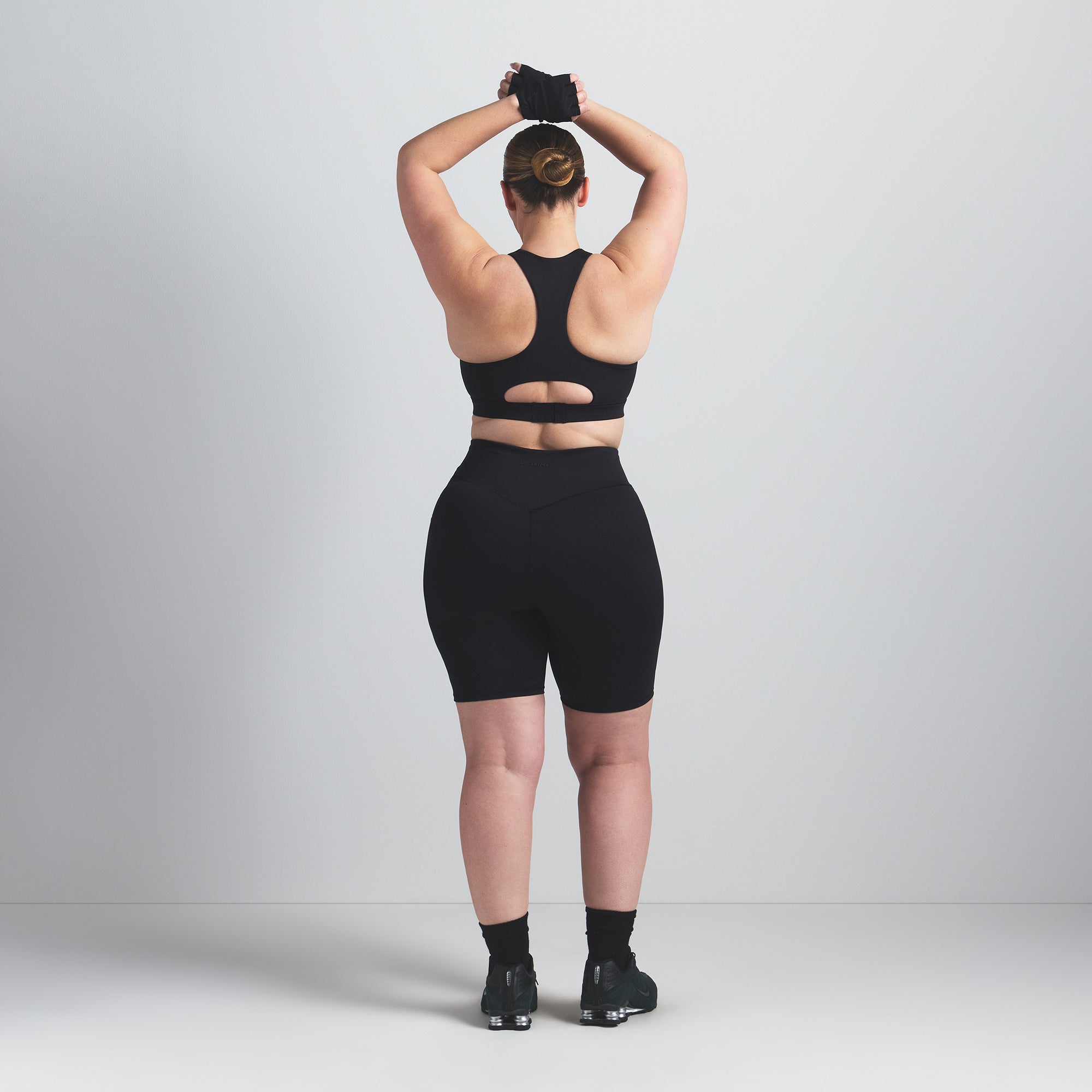 NikeSKIMS MATTE 7" BIKER SHORT | OBSIDIAN