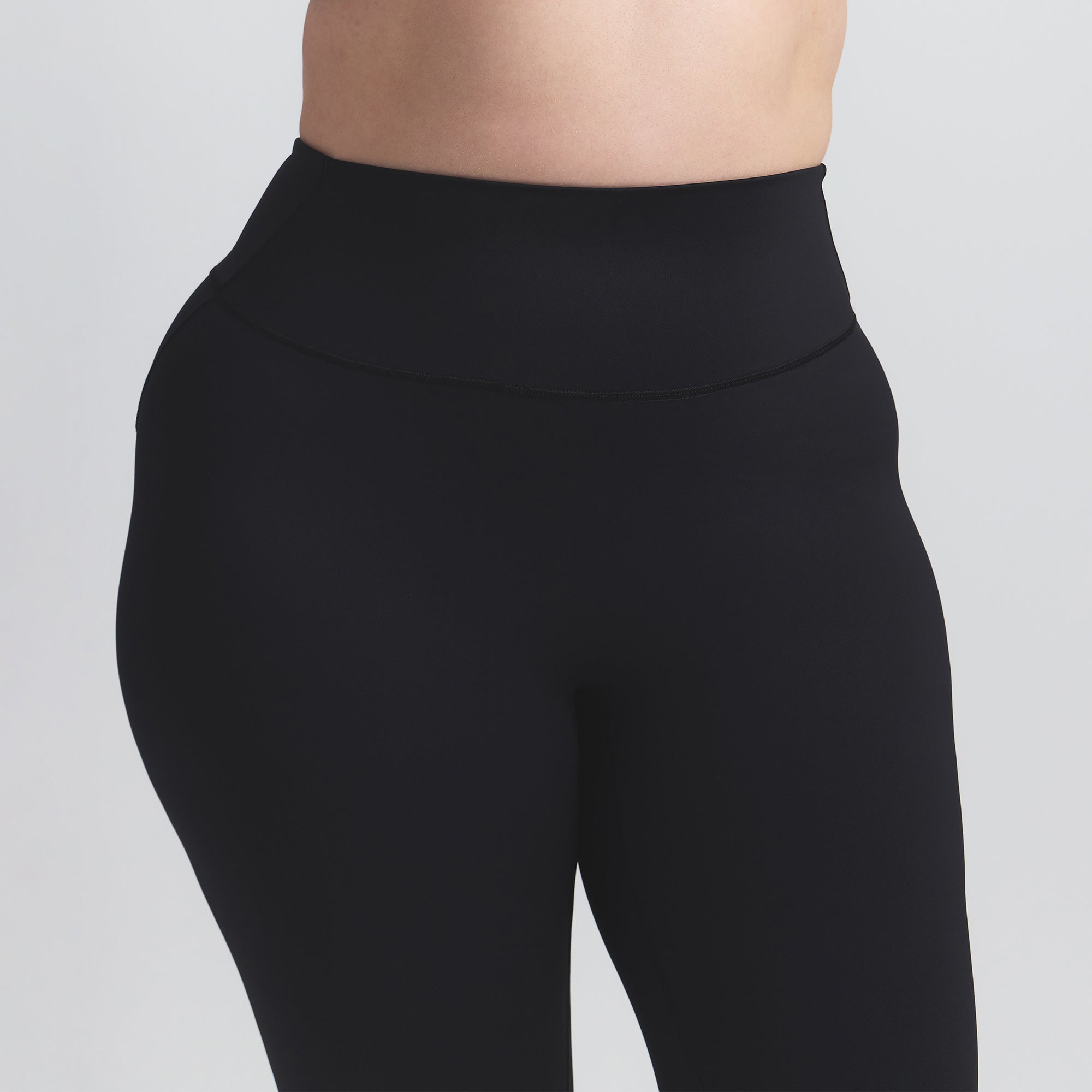 NikeSKIMS MATTE 26" LEGGING | OBSIDIAN