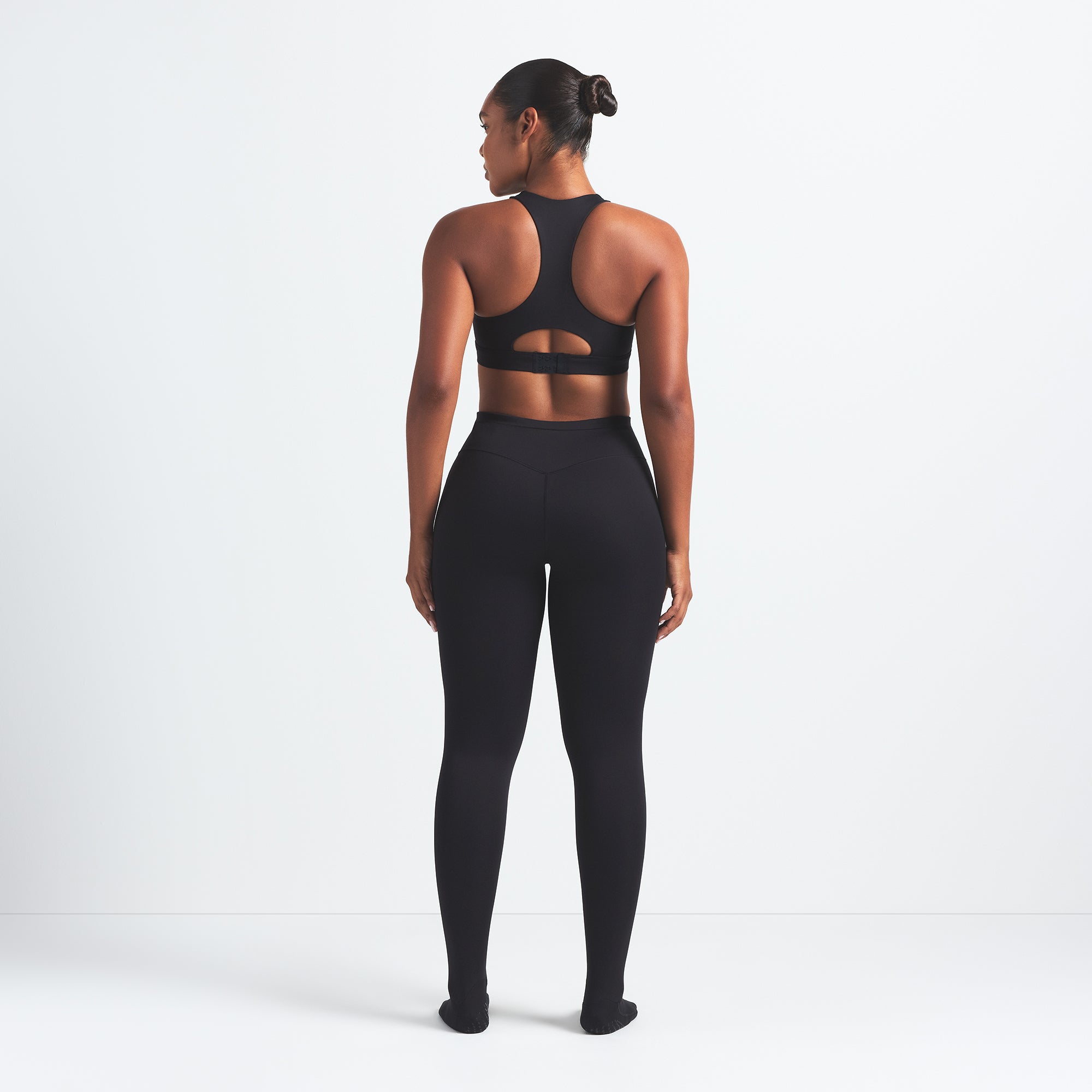 NikeSKIMS MATTE FOOTSIE GRIP LEGGING | OBSIDIAN