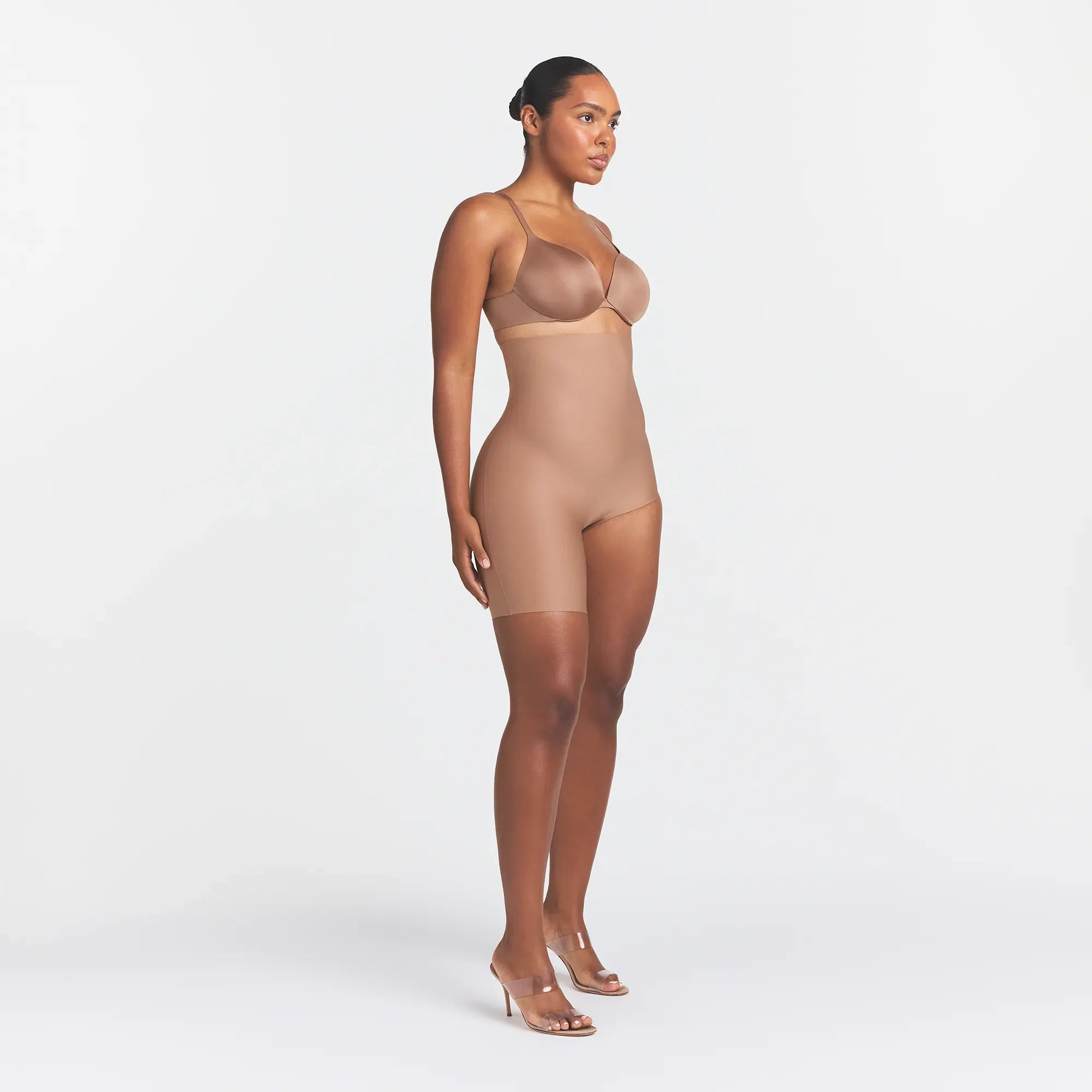 SKIMS BODY LEFT LEG SOLUTION SHORT | SIENNA