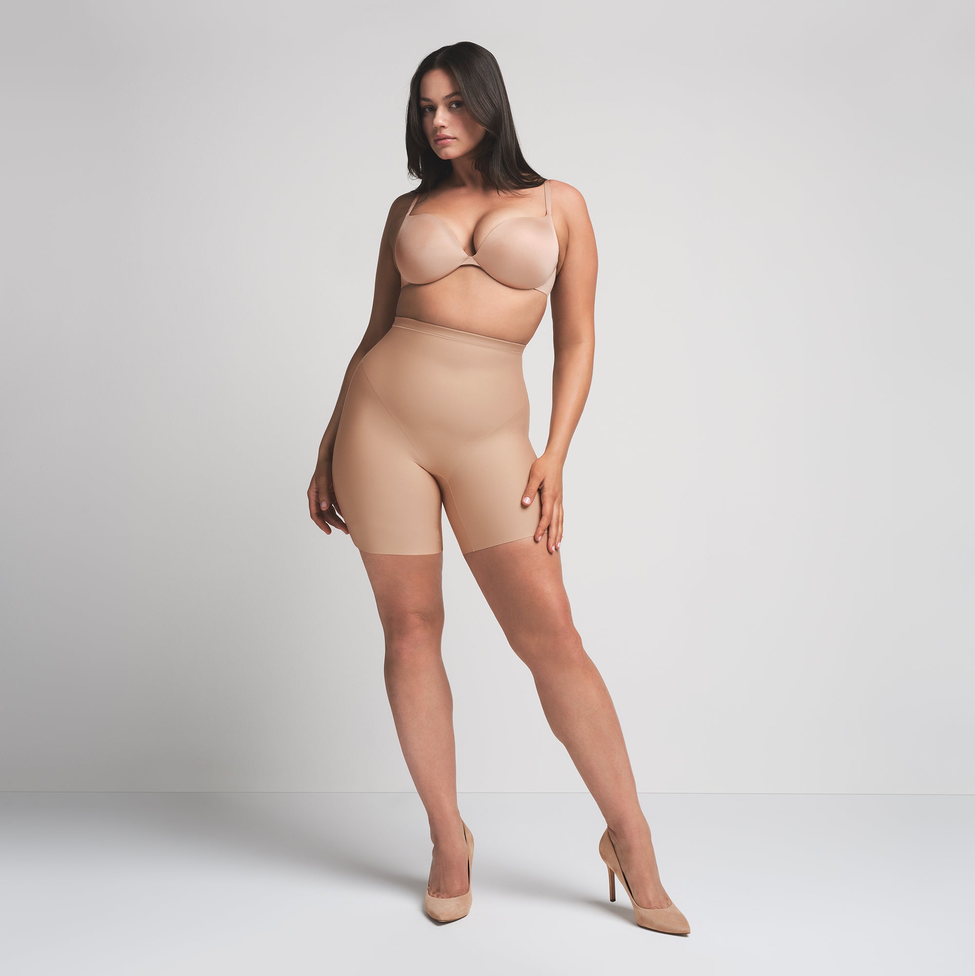 SKIMS BODY CORE SCULPT MID RISE SHORT | CLAY