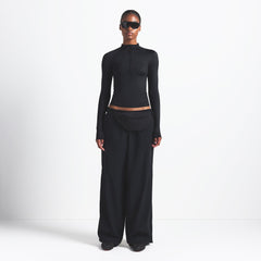 NikeSKIMS WOVEN NYLON OVERSIZED TRACK PANT | OBSIDIAN