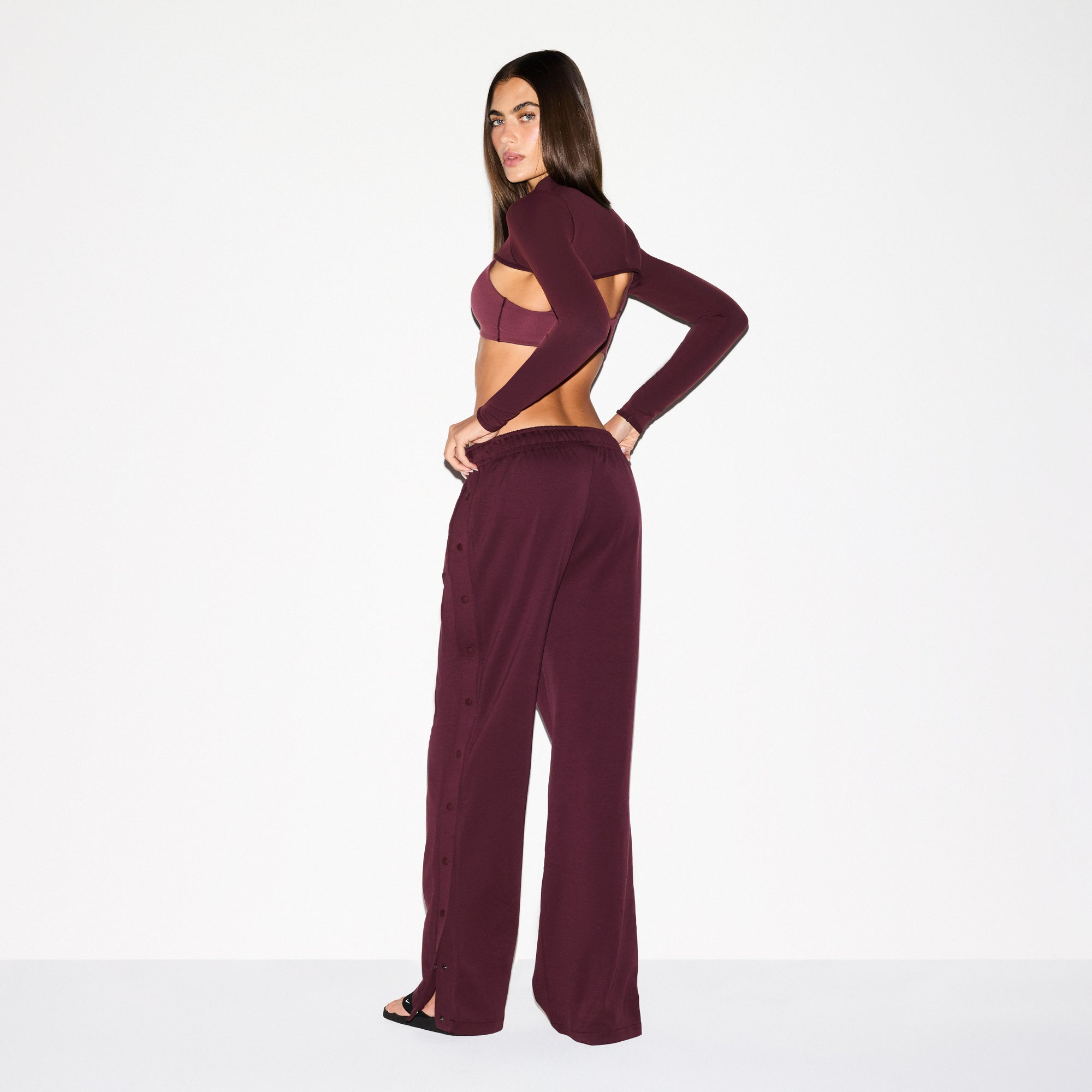 NikeSKIMS MATTE TRICOT SIDE SNAPS PANT | CURRANT