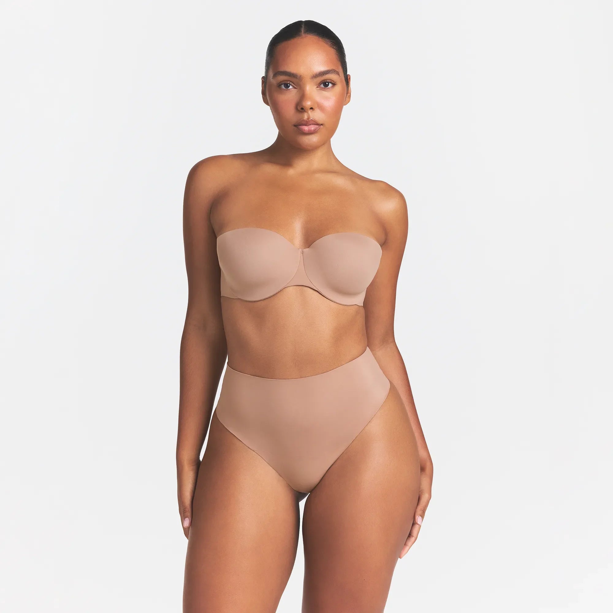 SMOOTHING INTIMATES STRAPLESS BRA | SIENNA