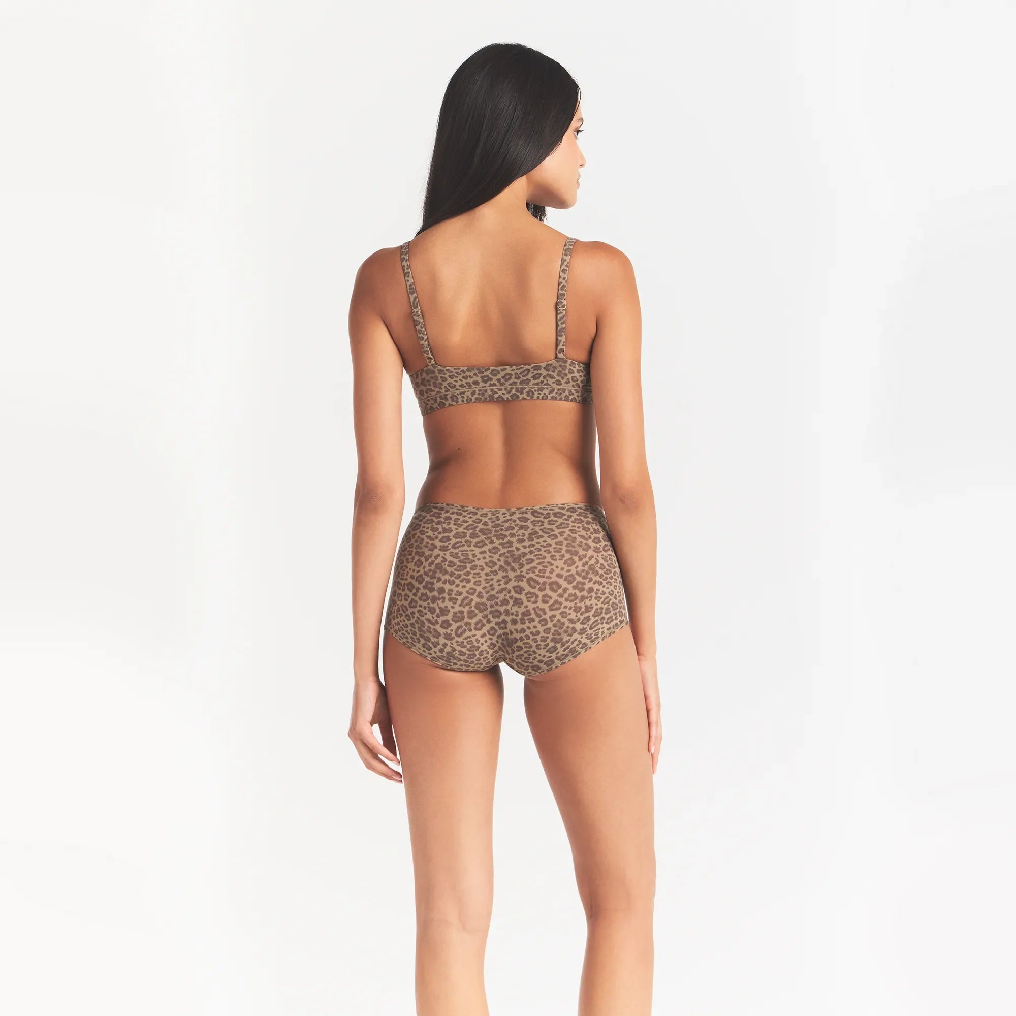 FITS EVERYBODY SCOOP BRALETTE | DESERT LEOPARD INK PRINT