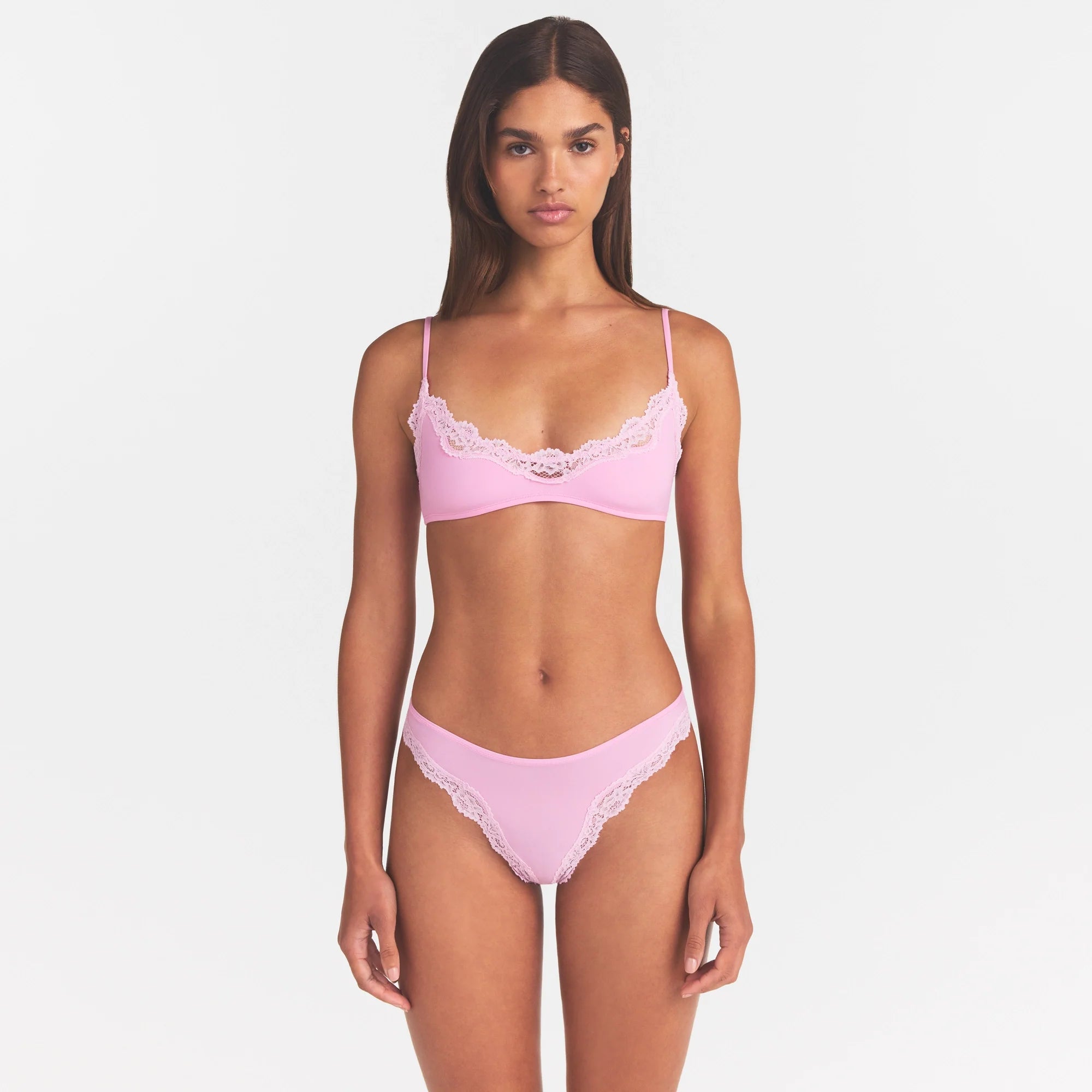 FITS EVERYBODY LACE SCOOP BRALETTE | BUBBLE GUM TONAL