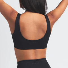 NikeSKIMS MATTE SCOOP NECK BRA | OBSIDIAN