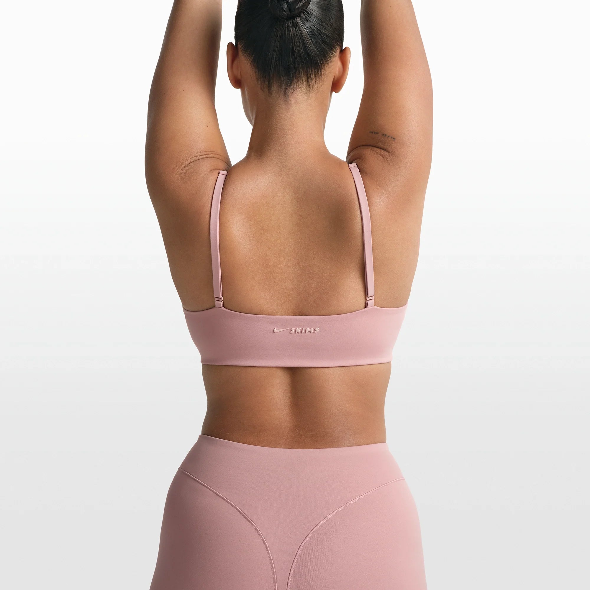 NikeSKIMS MATTE MICRO SCOOP BRA | HIMALAYAN