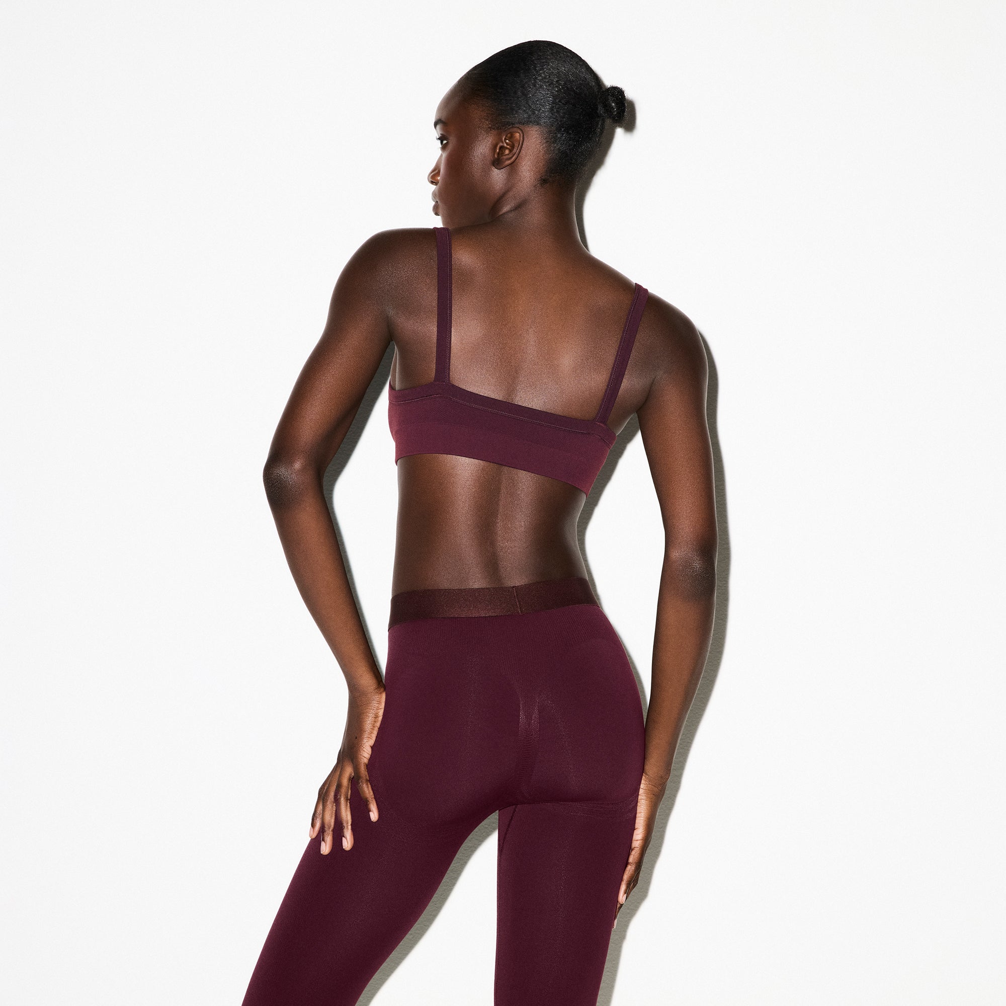 NikeSKIMS VINTAGE SEAMLESS CAMI BRA | CURRANT