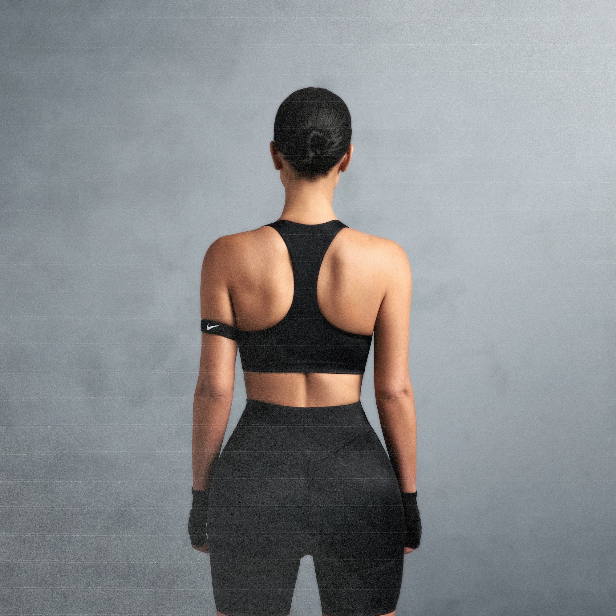NikeSKIMS SHINE RACERBACK BRA | OBSIDIAN