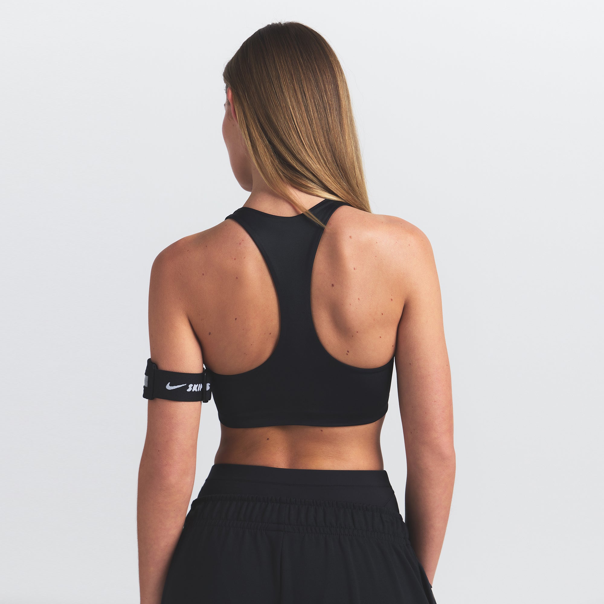 NikeSKIMS SHINE RACERBACK BRA | OBSIDIAN