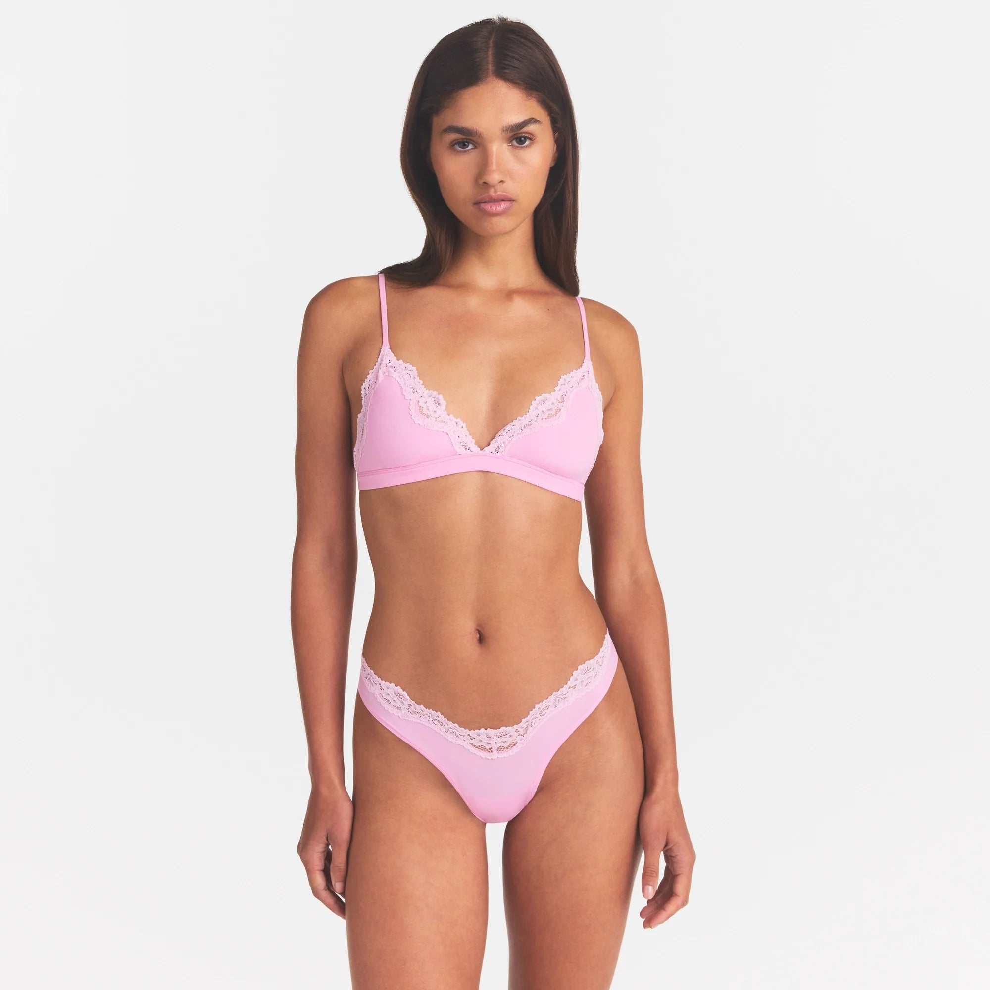 FITS EVERYBODY LACE TRIANGLE BRALETTE | BUBBLE GUM TONAL