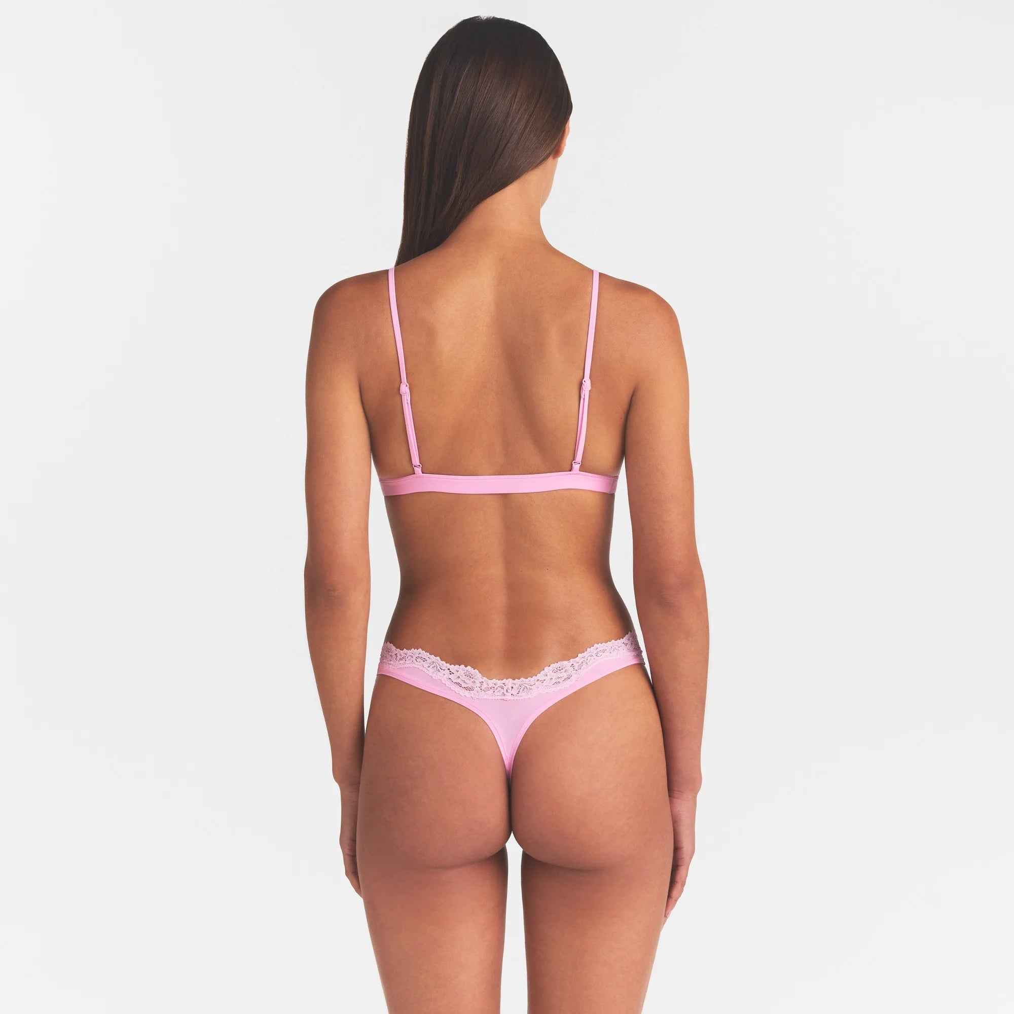 FITS EVERYBODY LACE TRIANGLE BRALETTE | BUBBLE GUM TONAL