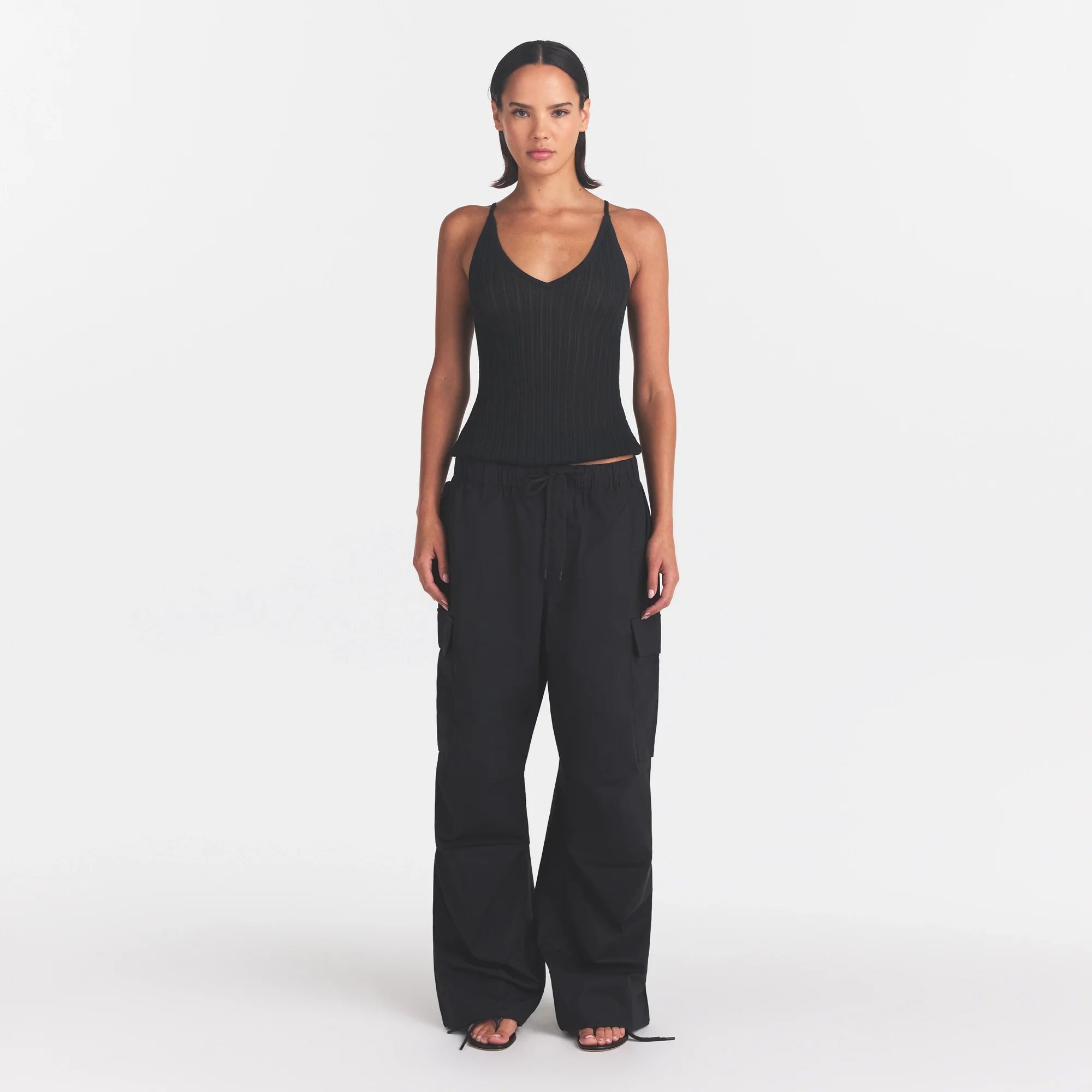 WOVEN COTTON OVERSIZED LOW RISE CARGO PANT | ONYX