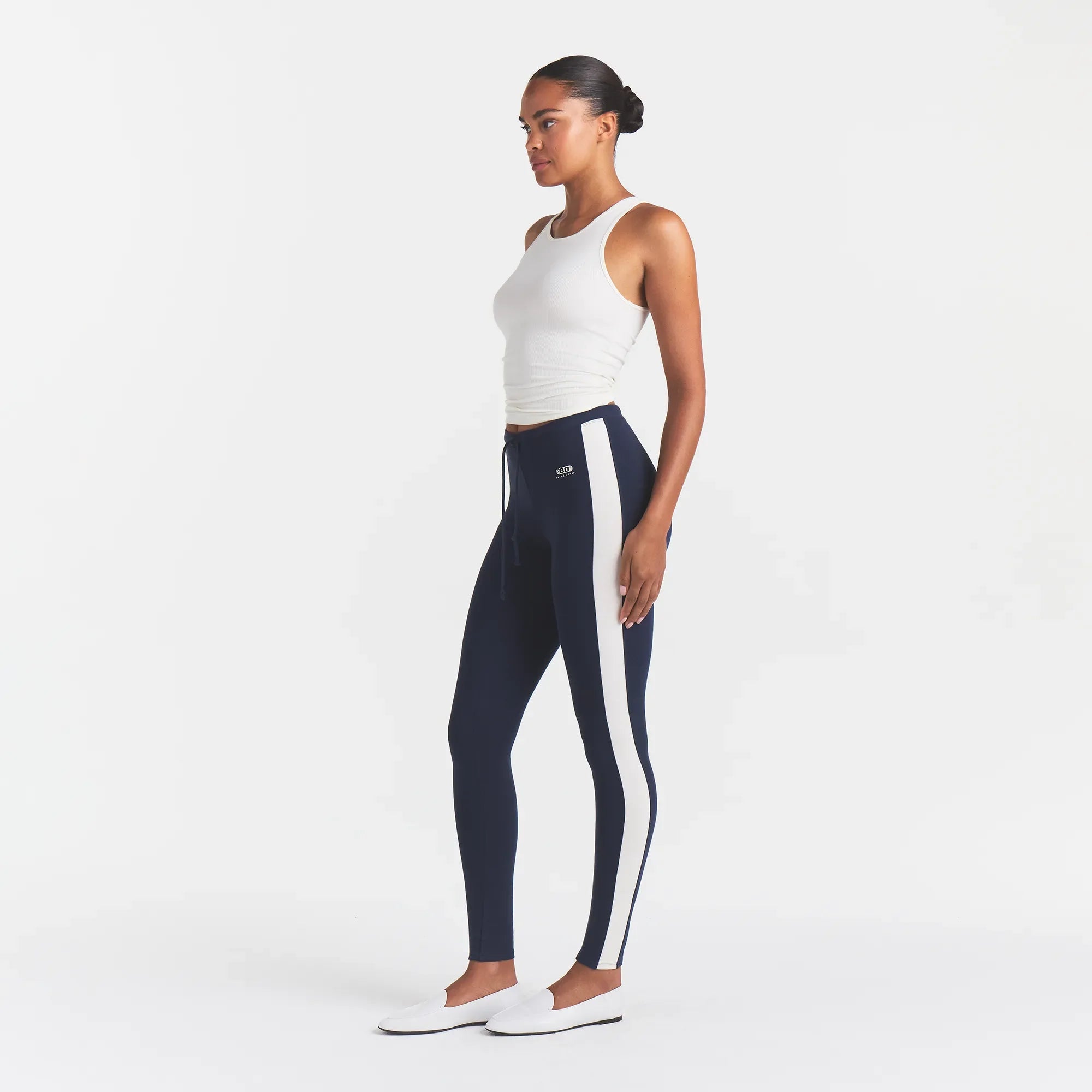 OUTDOOR HIGH-WAISTED LEGGING | NAVY ECRU CONTRAST