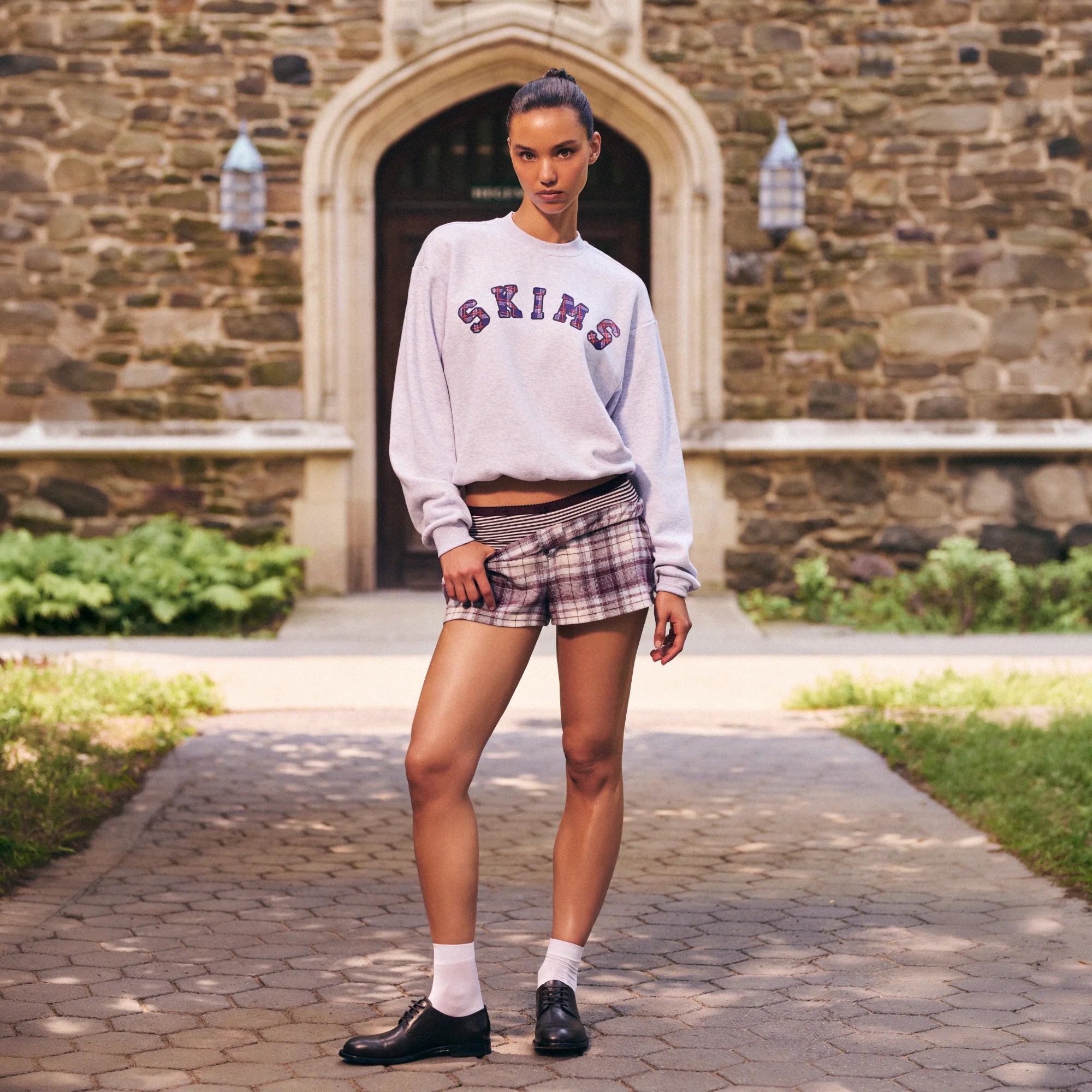 COTTON FLEECE CLASSIC CREWNECK | LIGHT HEATHER GREY ARCHED SKIMS PLAID