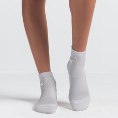 NikeSKIMS ACCESSORIES DRI-FIT��� QUARTER CREW SOCK 3-PACK | HEATHER GREY MULTI