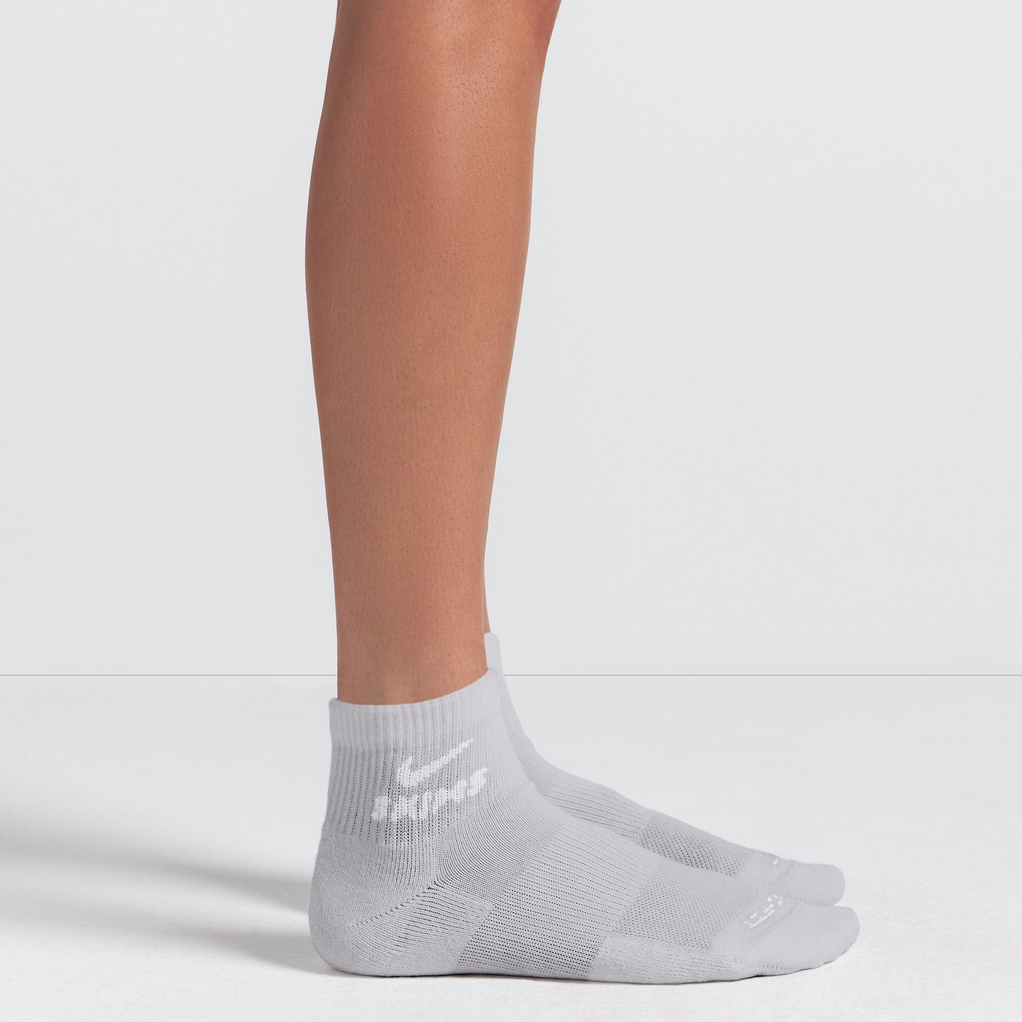 NikeSKIMS ACCESSORIES DRI-FIT��� QUARTER CREW SOCK 3-PACK | HEATHER GREY MULTI