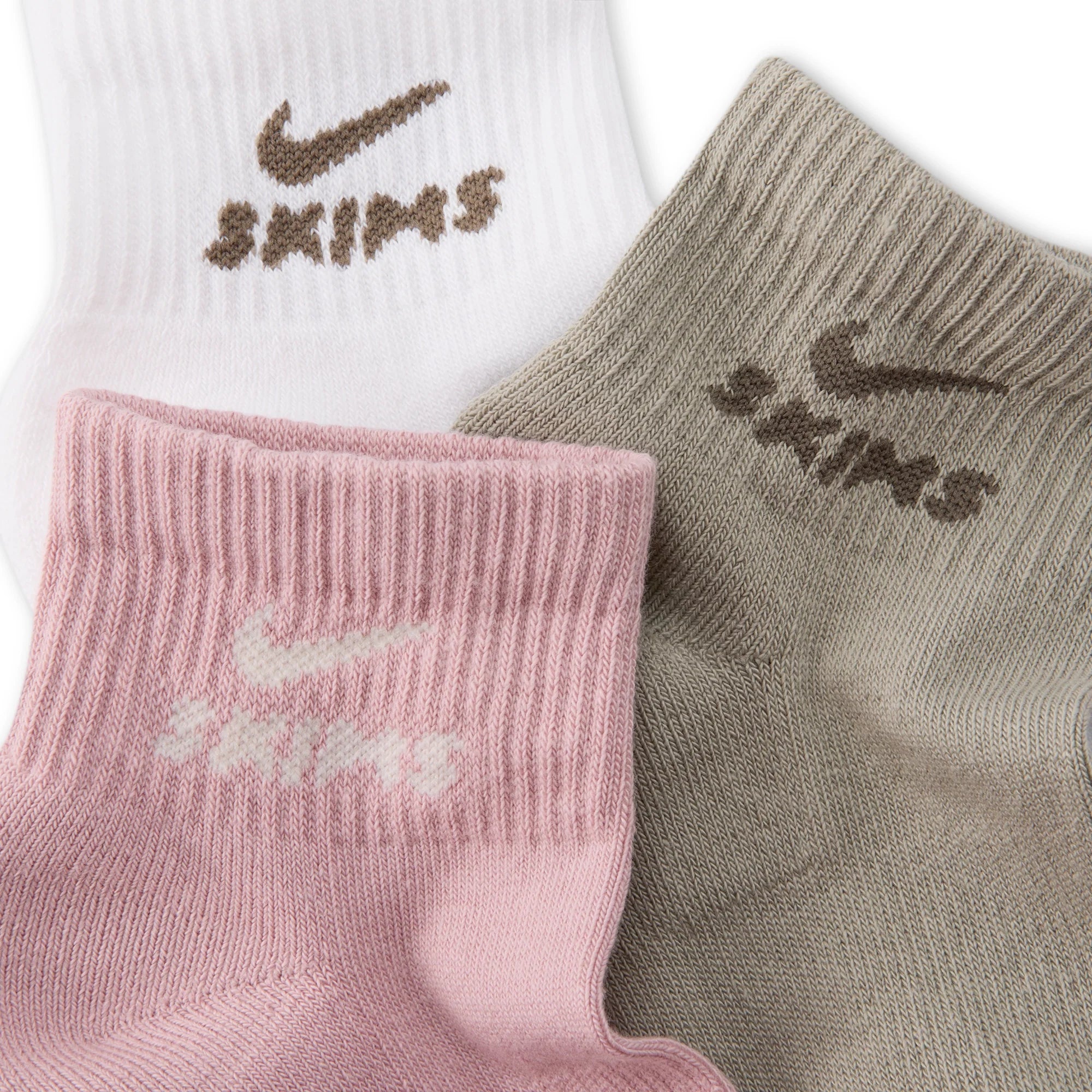 NikeSKIMS ACCESSORIES DRI-FIT��� QUARTER CREW SOCK 3-PACK | HIMALAYAN MULTI