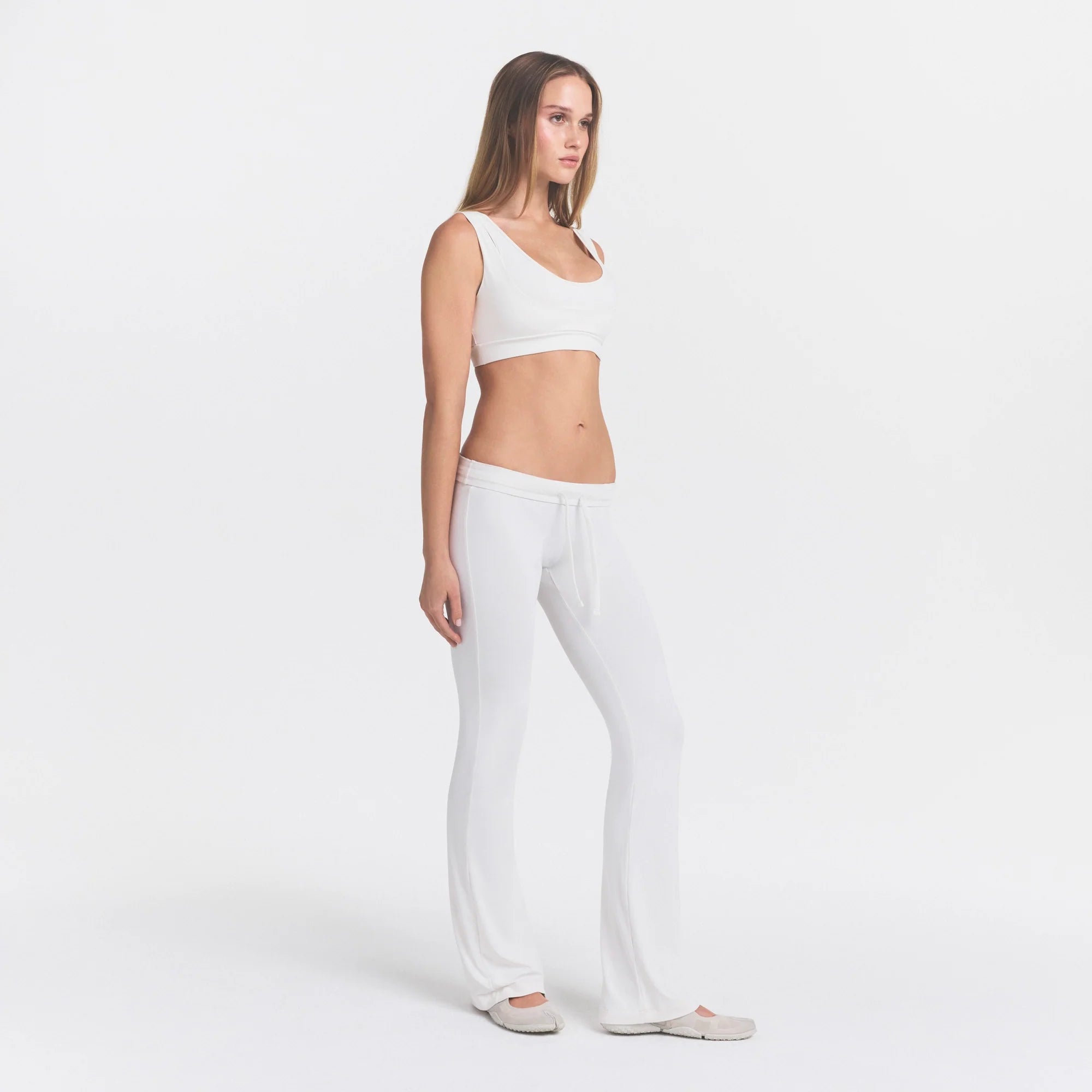 NikeSKIMS AIRY DRI-FIT��� LOW RISE MINI FLARE PANT | IVORY