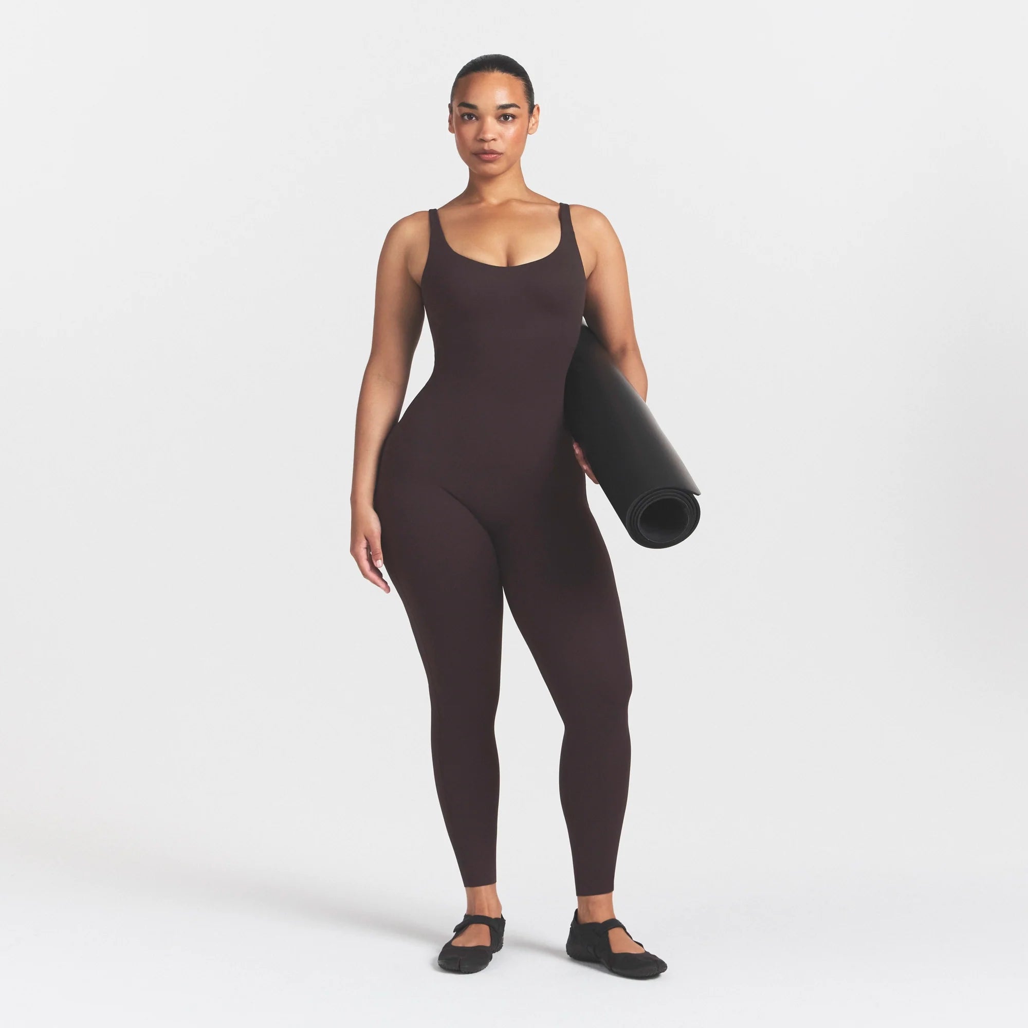 NikeSKIMS STUDIO STRETCH 29" ONE PIECE | DARK ROAST