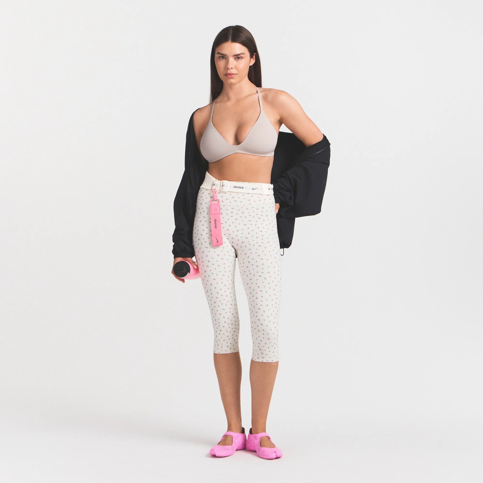 NikeSKIMS STUDIO STRETCH T-BACK TRIANGLE BRA | LINEN