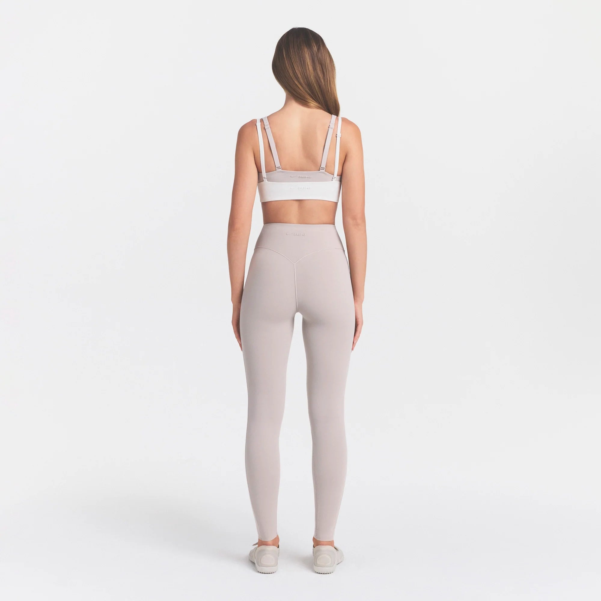 NikeSKIMS STUDIO STRETCH 26" LEGGING | LINEN