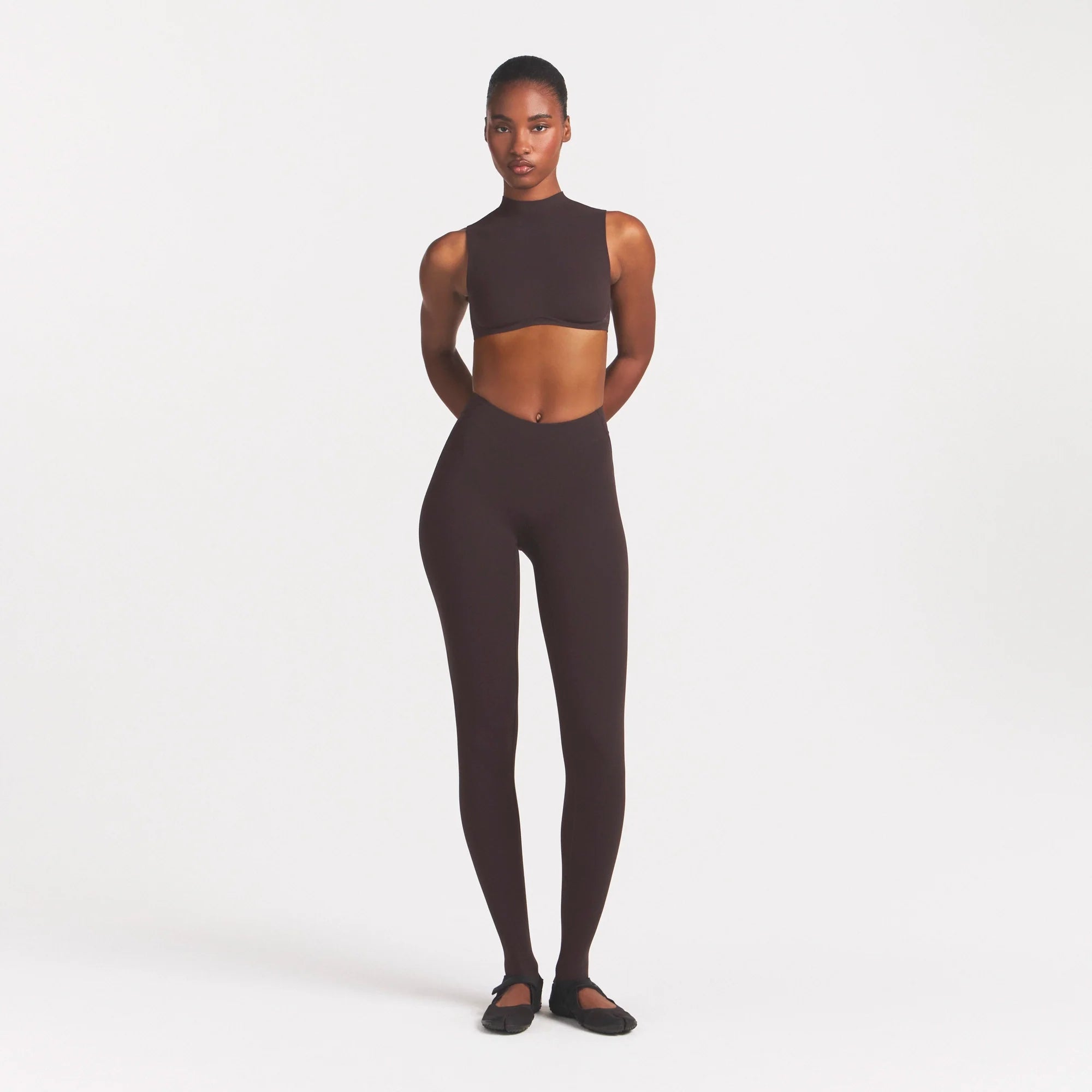 NikeSKIMS STUDIO STRETCH DIPPED 29" LEGGING | DARK ROAST