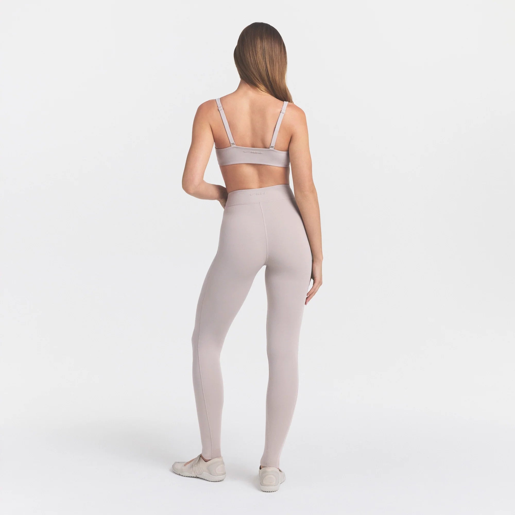 NikeSKIMS STUDIO STRETCH DIPPED 29" LEGGING | LINEN
